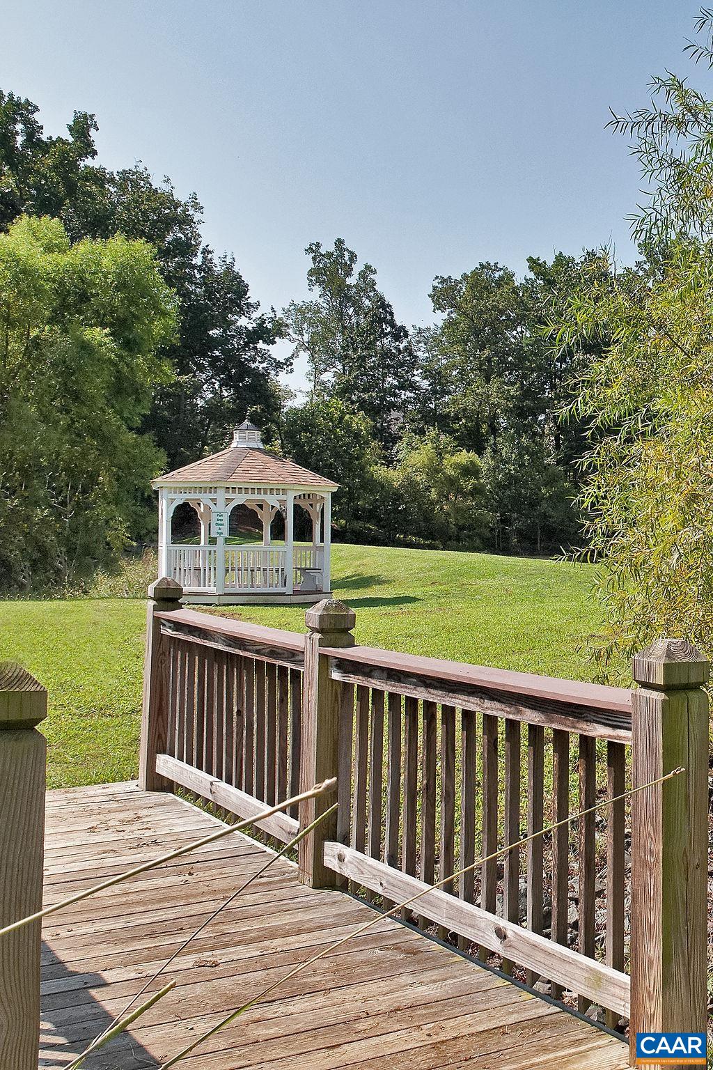 2216 KENDALL CT