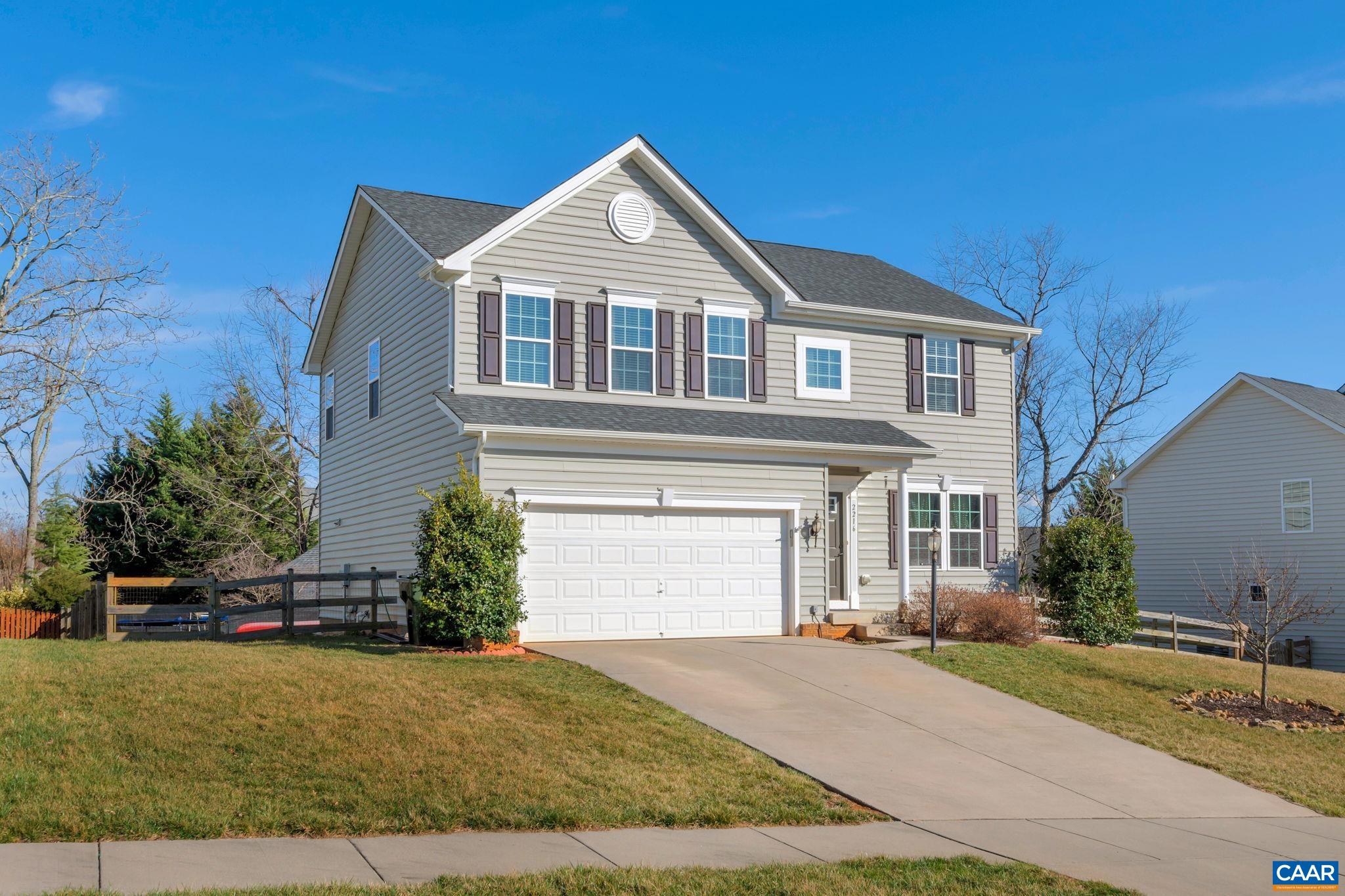 2216 KENDALL CT