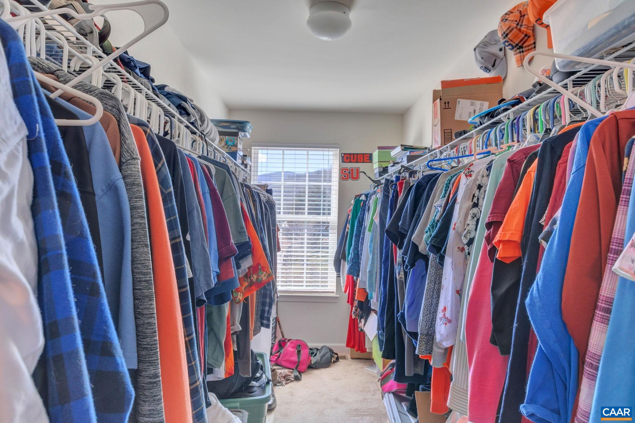 2216 KENDALL CT
