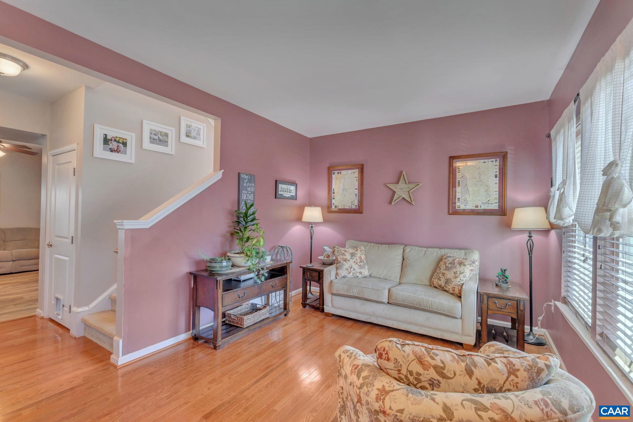 2216 KENDALL CT
