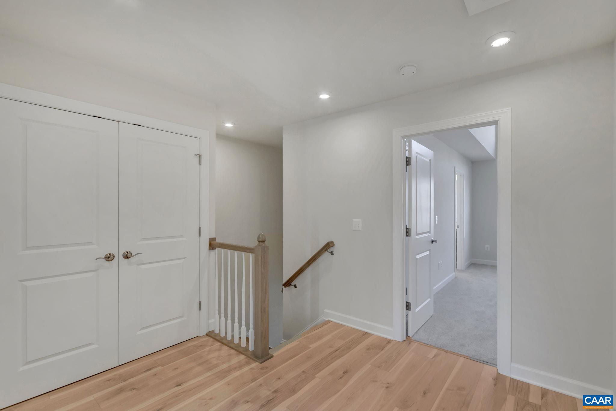 2266 FOWLER CIR