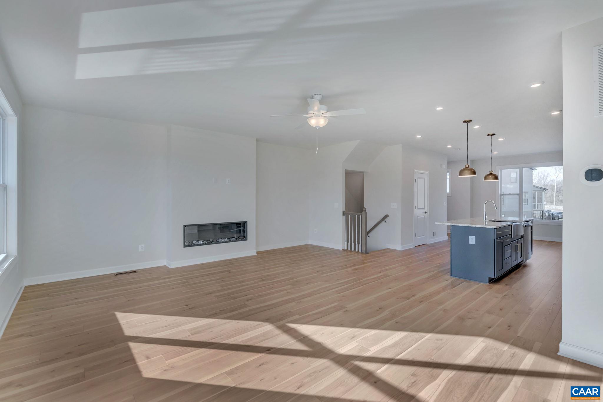 2266 FOWLER CIR