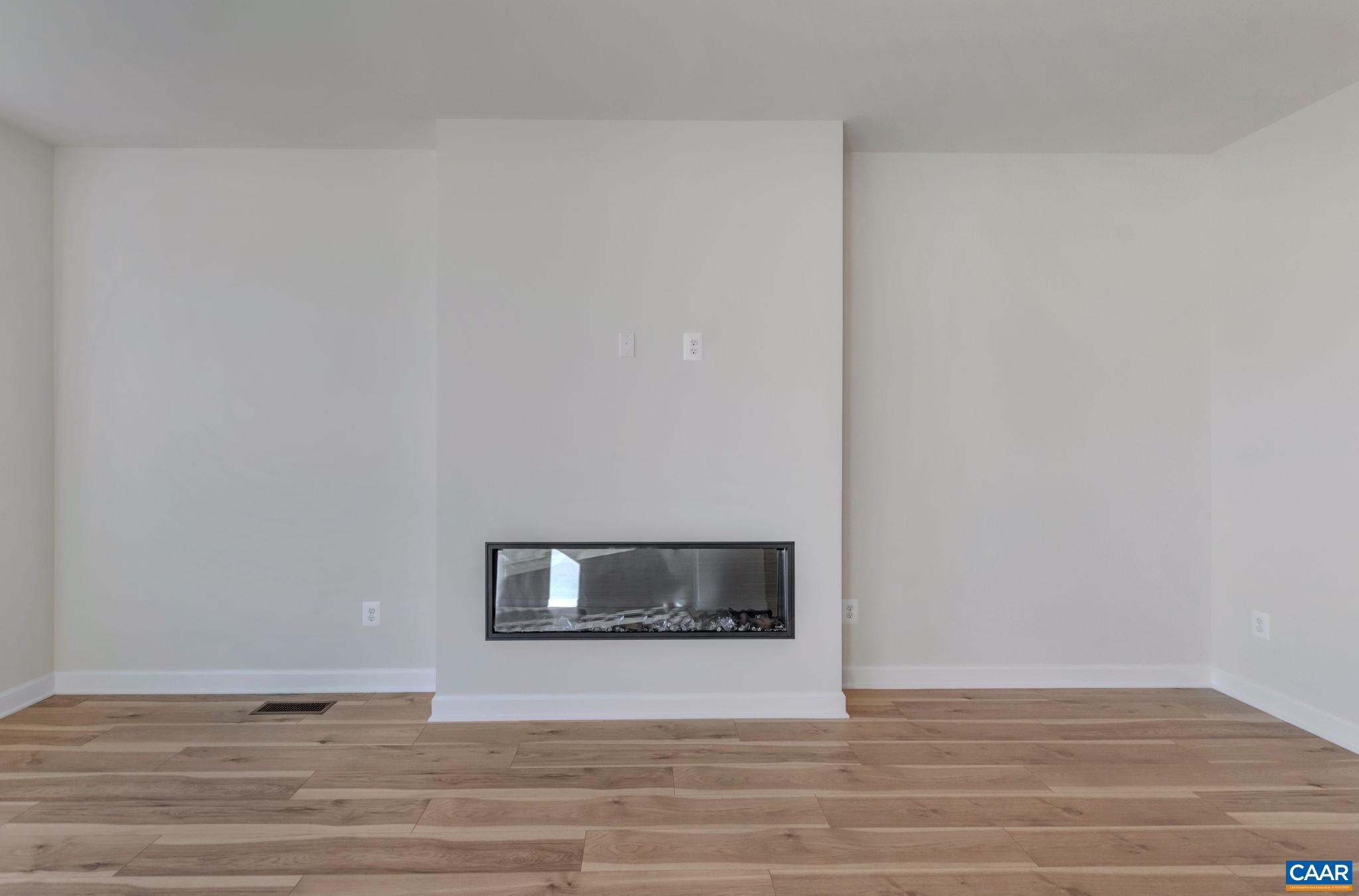 2266 FOWLER CIR