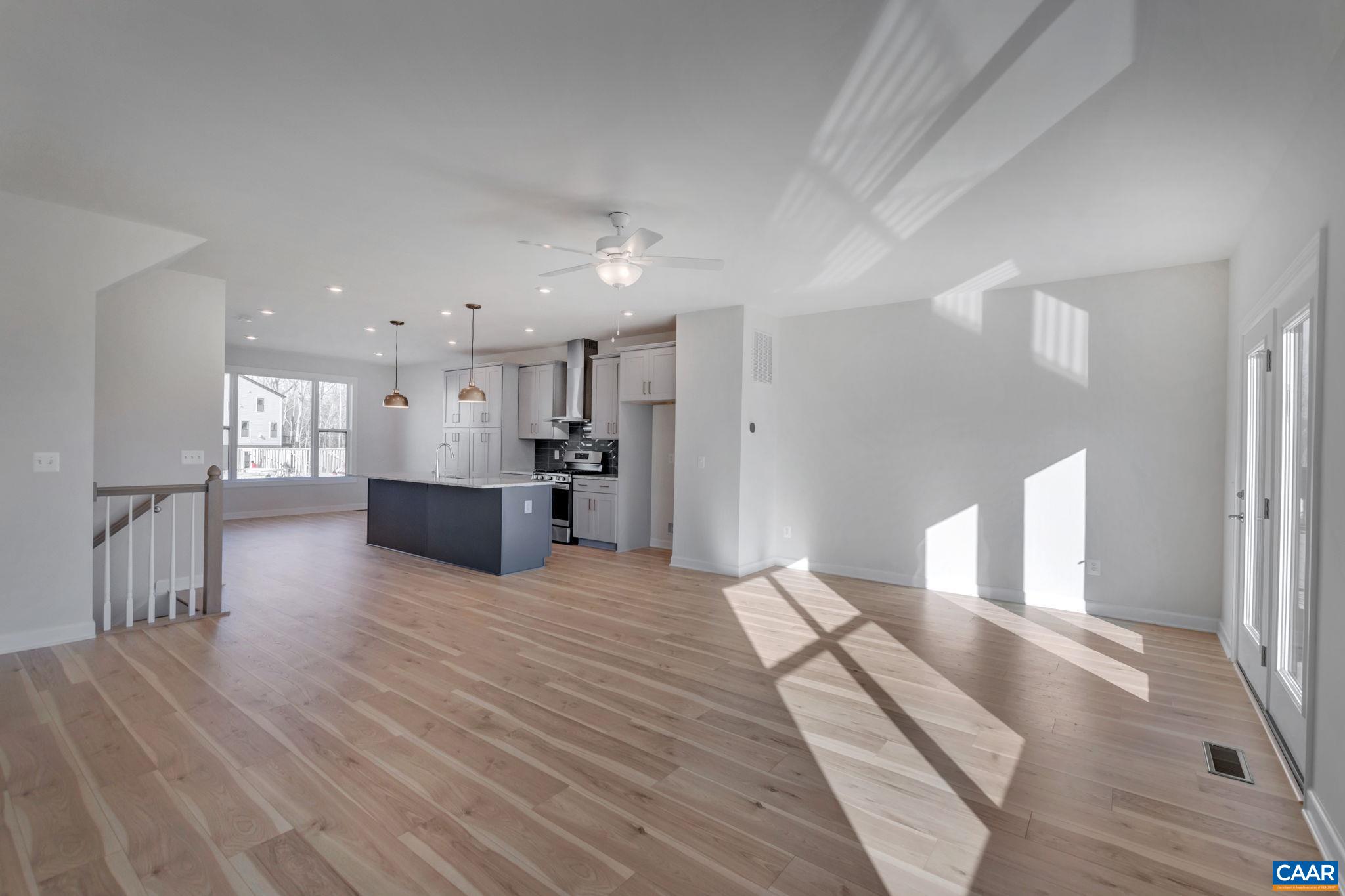 2266 FOWLER CIR