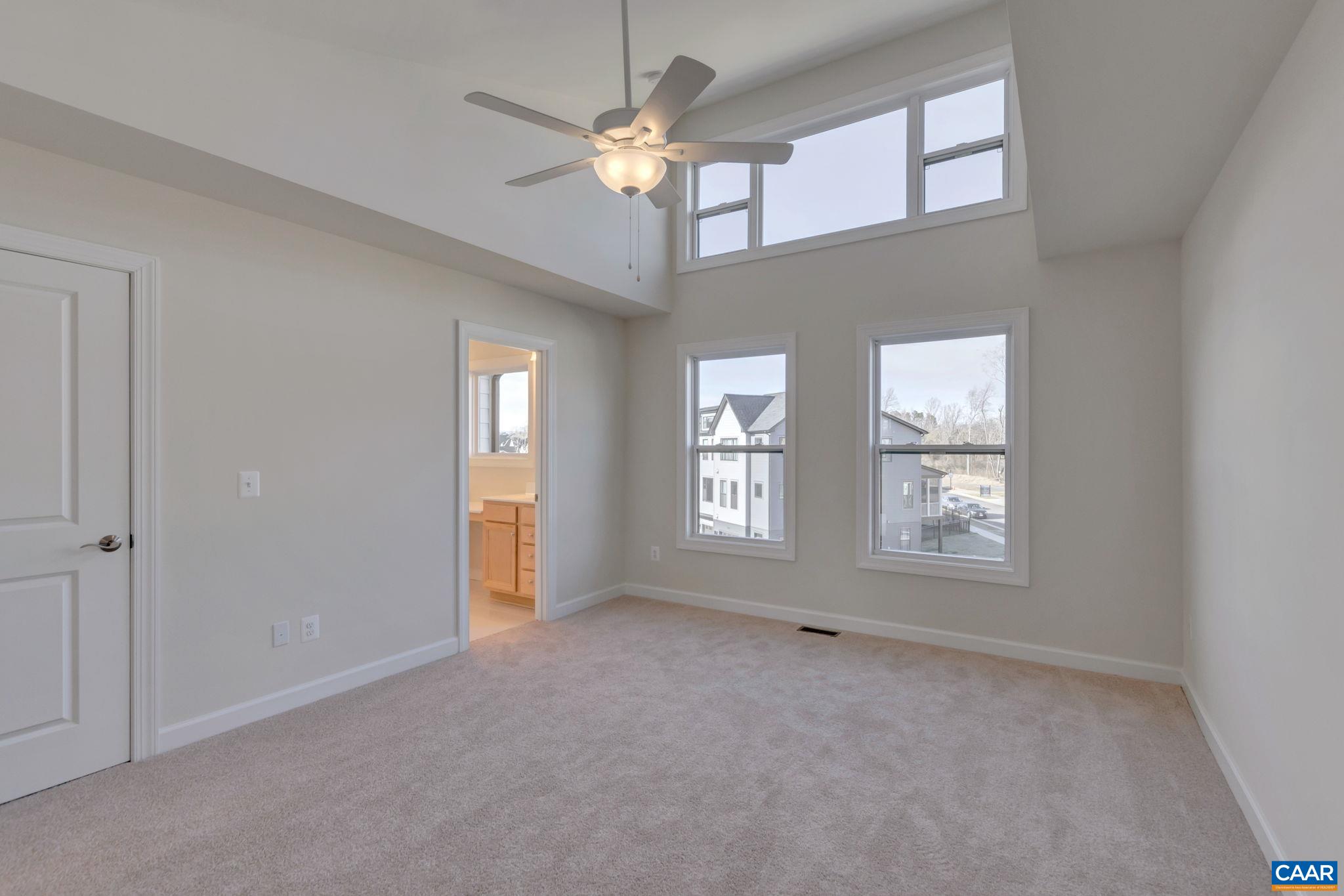 2266 FOWLER CIR