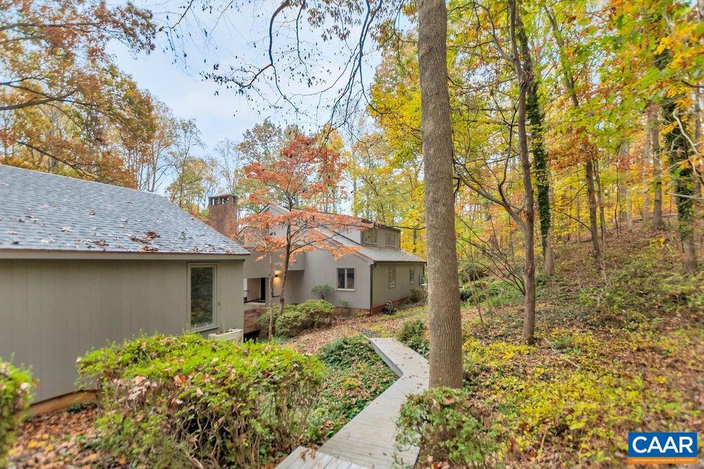 105 ROWLEDGE PL