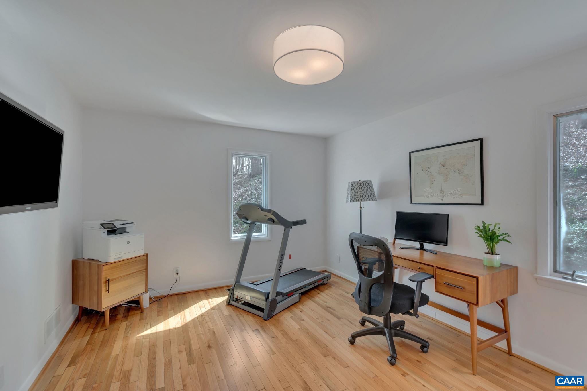 105 ROWLEDGE PL