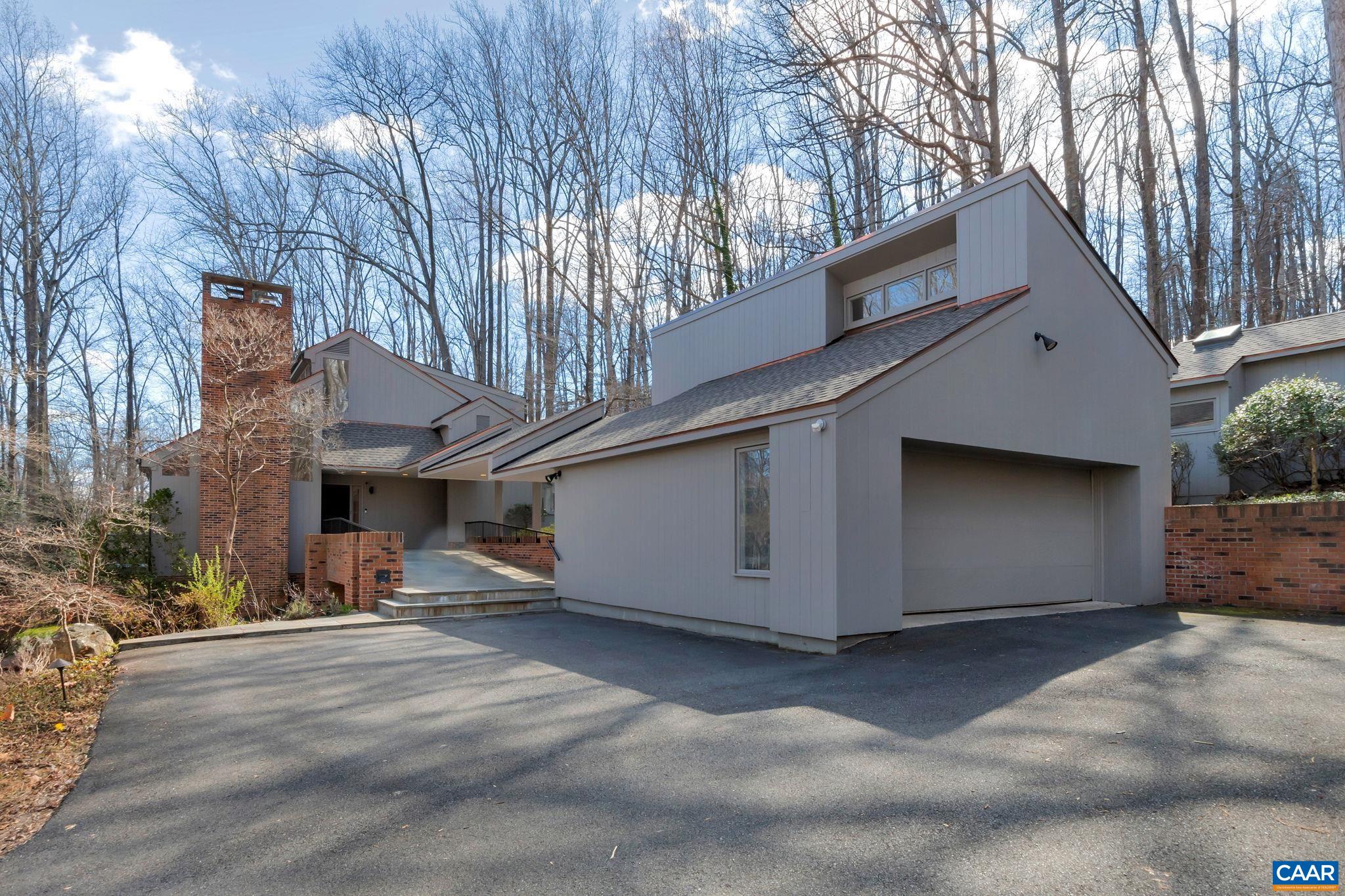 105 ROWLEDGE PL