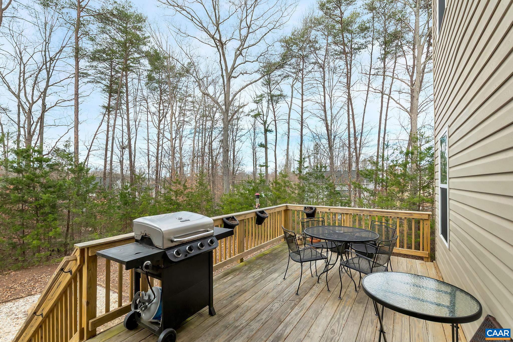 566 JUSTIN DR