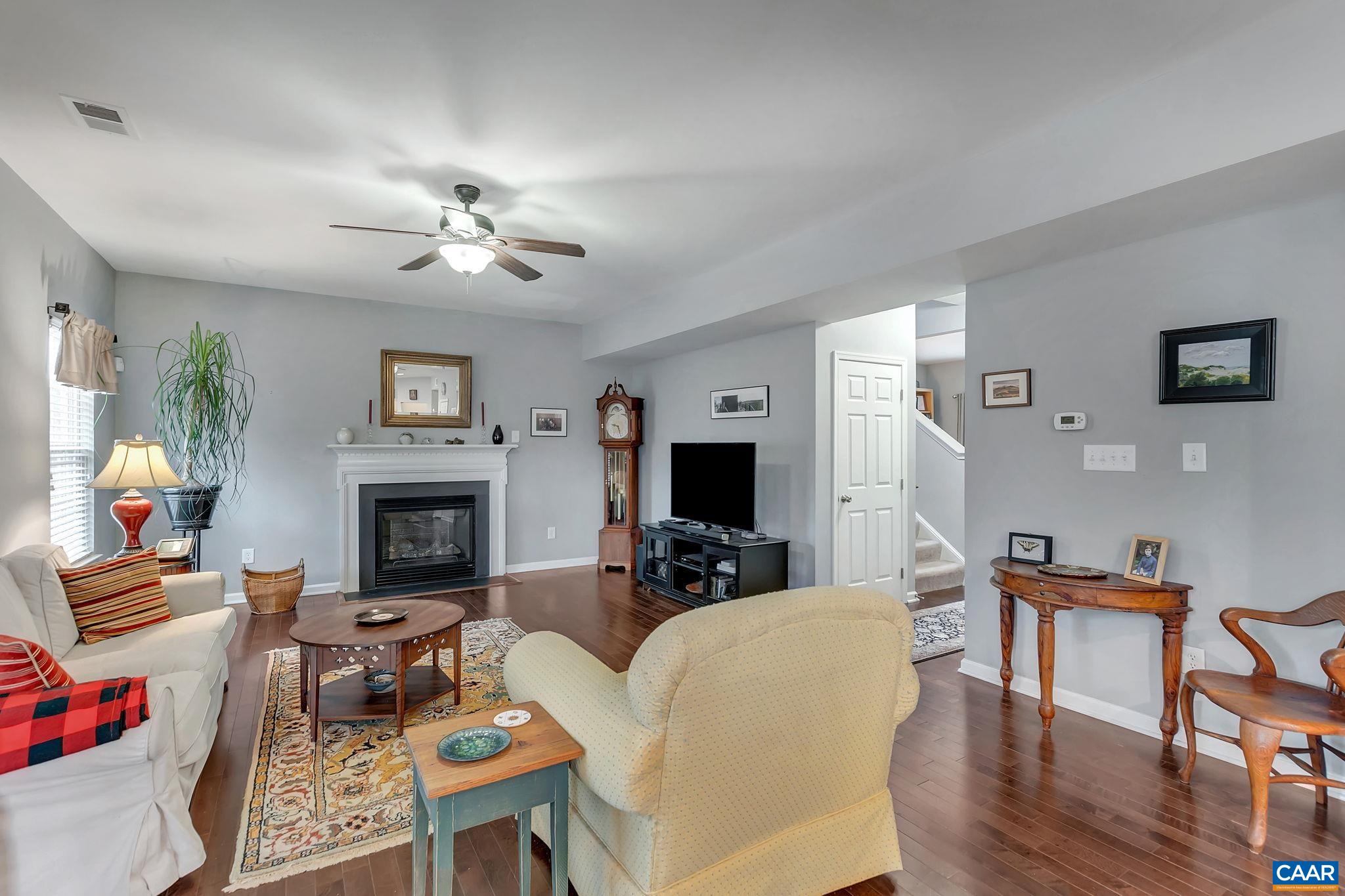 566 JUSTIN DR