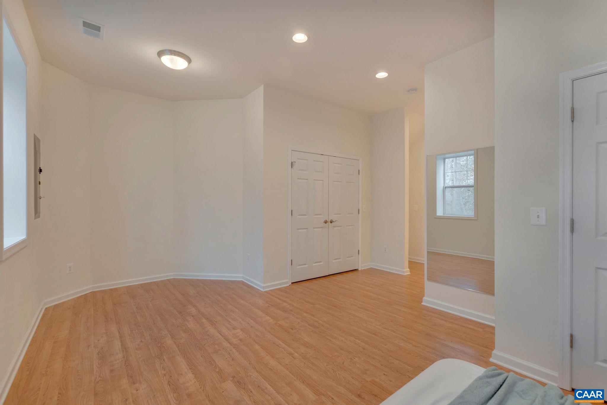 131 LONGWOOD DR