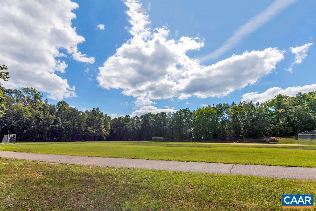 49 STONEWALL RD