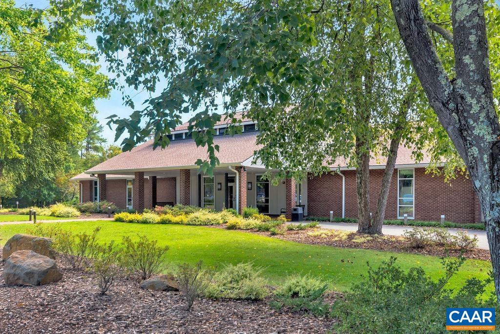 49 STONEWALL RD