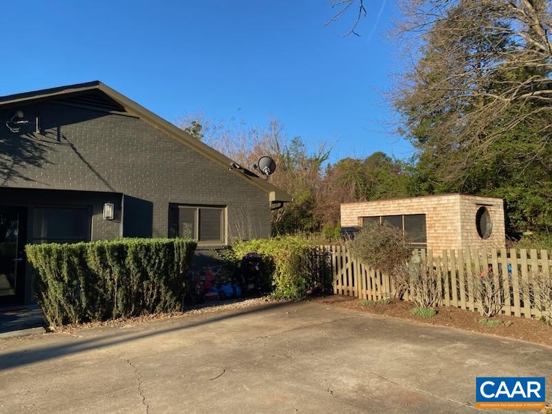 1717 MEADOWBROOK HEIGHTS RD