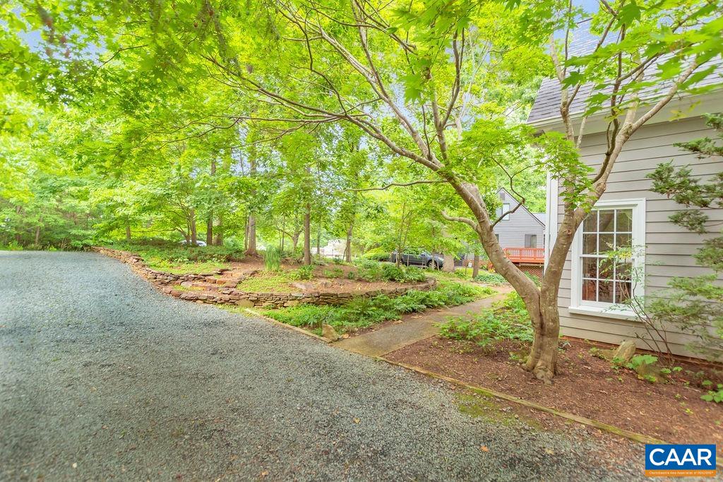 1485 STONEY CREEK DR