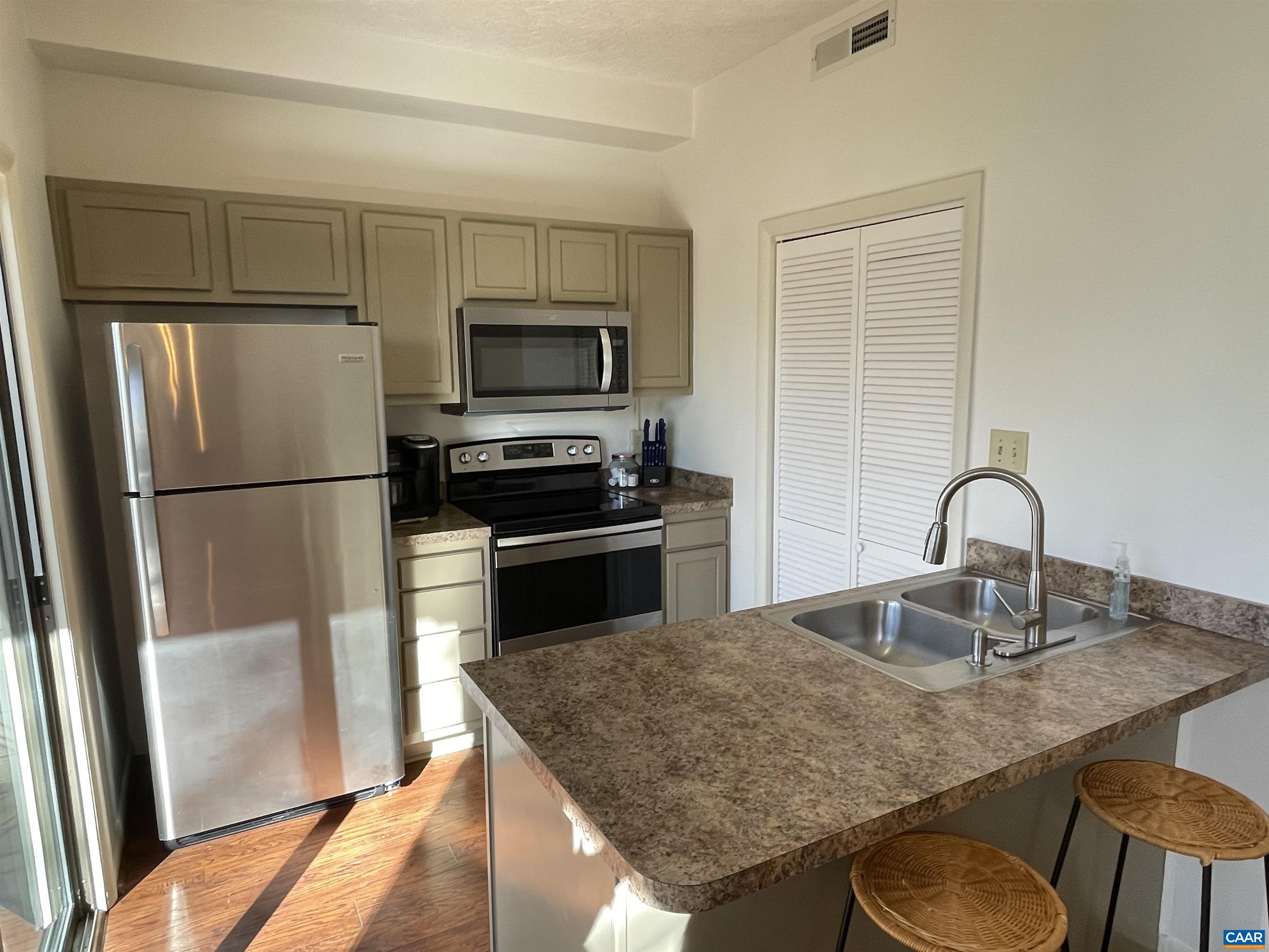 758 LAURELWOOD CONDOS Unit: 758
