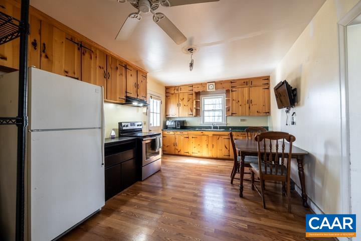 8130 OLD GREEN MOUNTAIN RD