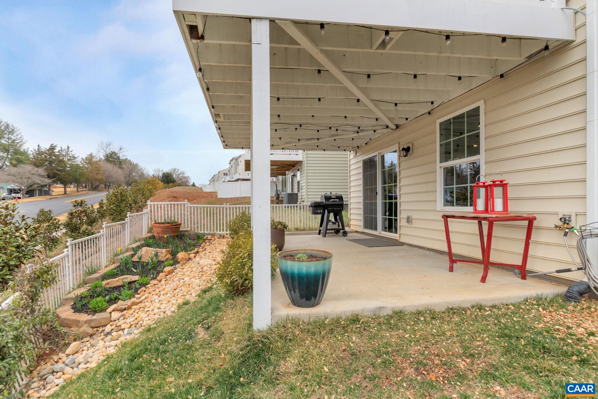 2148 ELM TREE CT