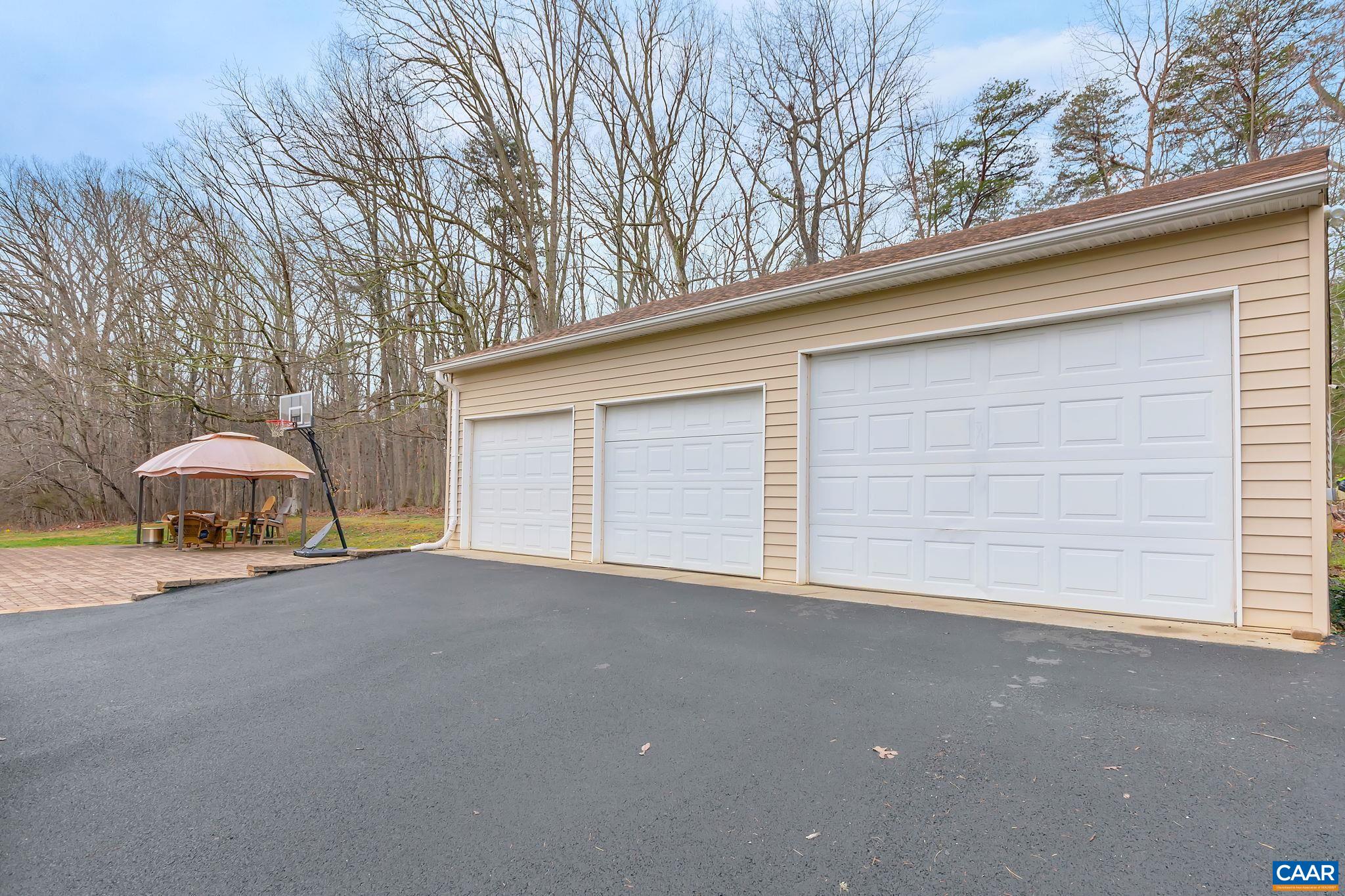 4197 HUFF HOLLOW RD