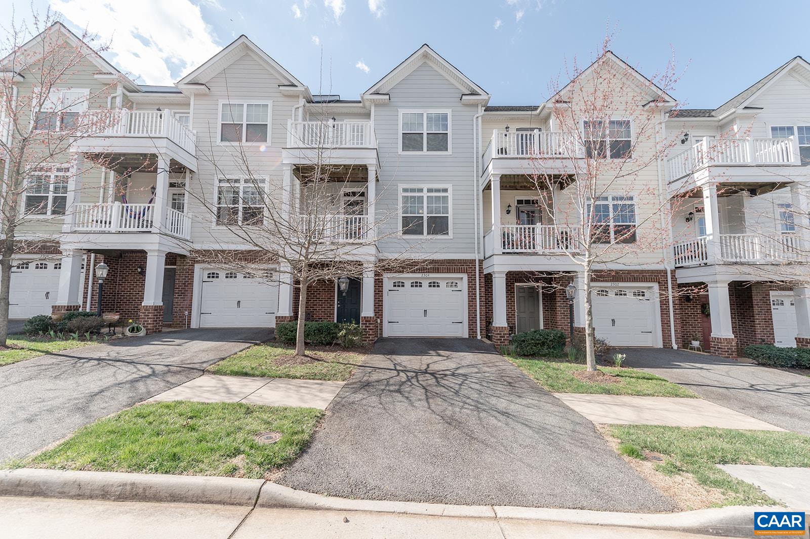 2304 WHITTINGTON DR