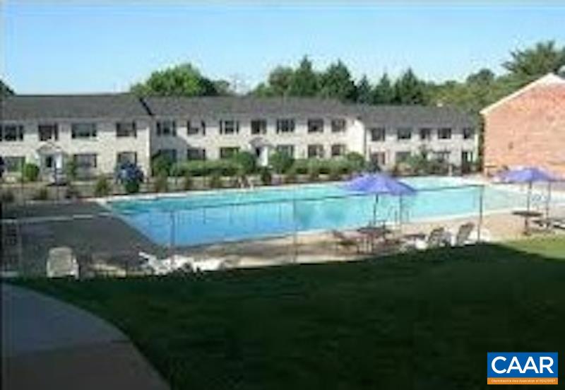 2405 BARRACKS CT Unit: 3