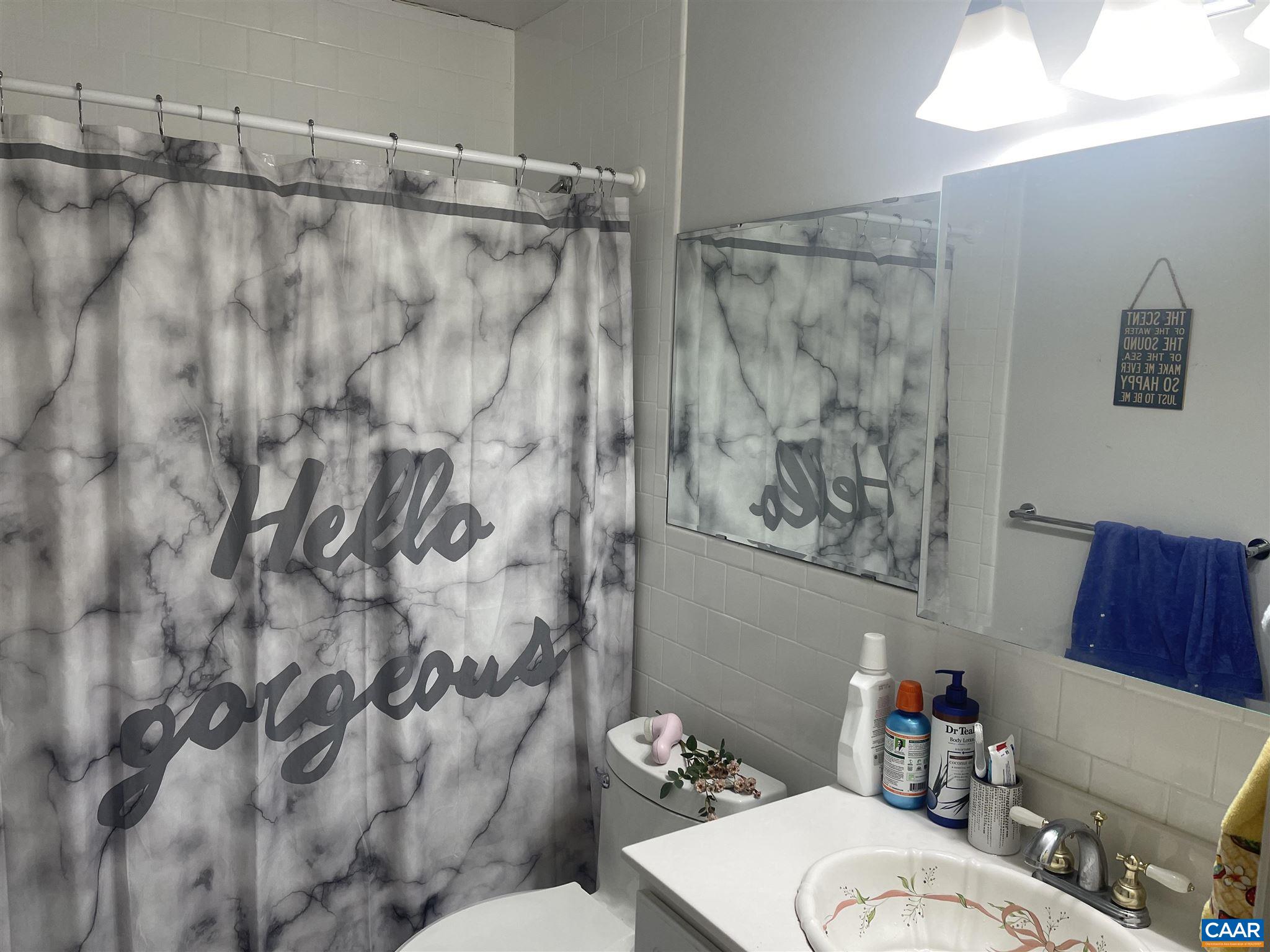 2405 BARRACKS CT Unit: 3