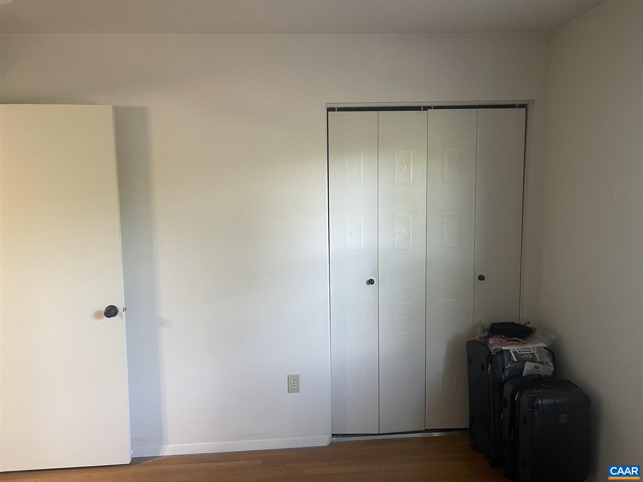 2405 BARRACKS CT Unit: 3