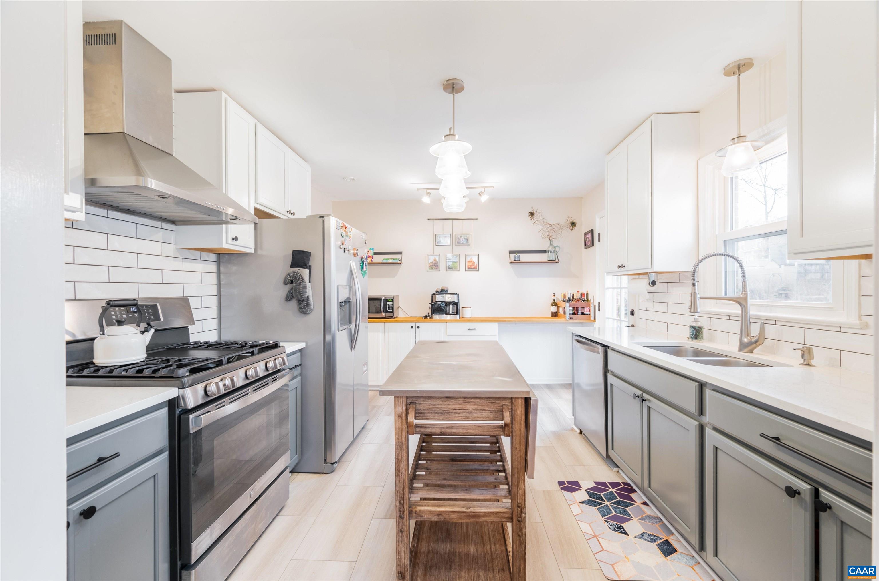 509 MOSELEY DR