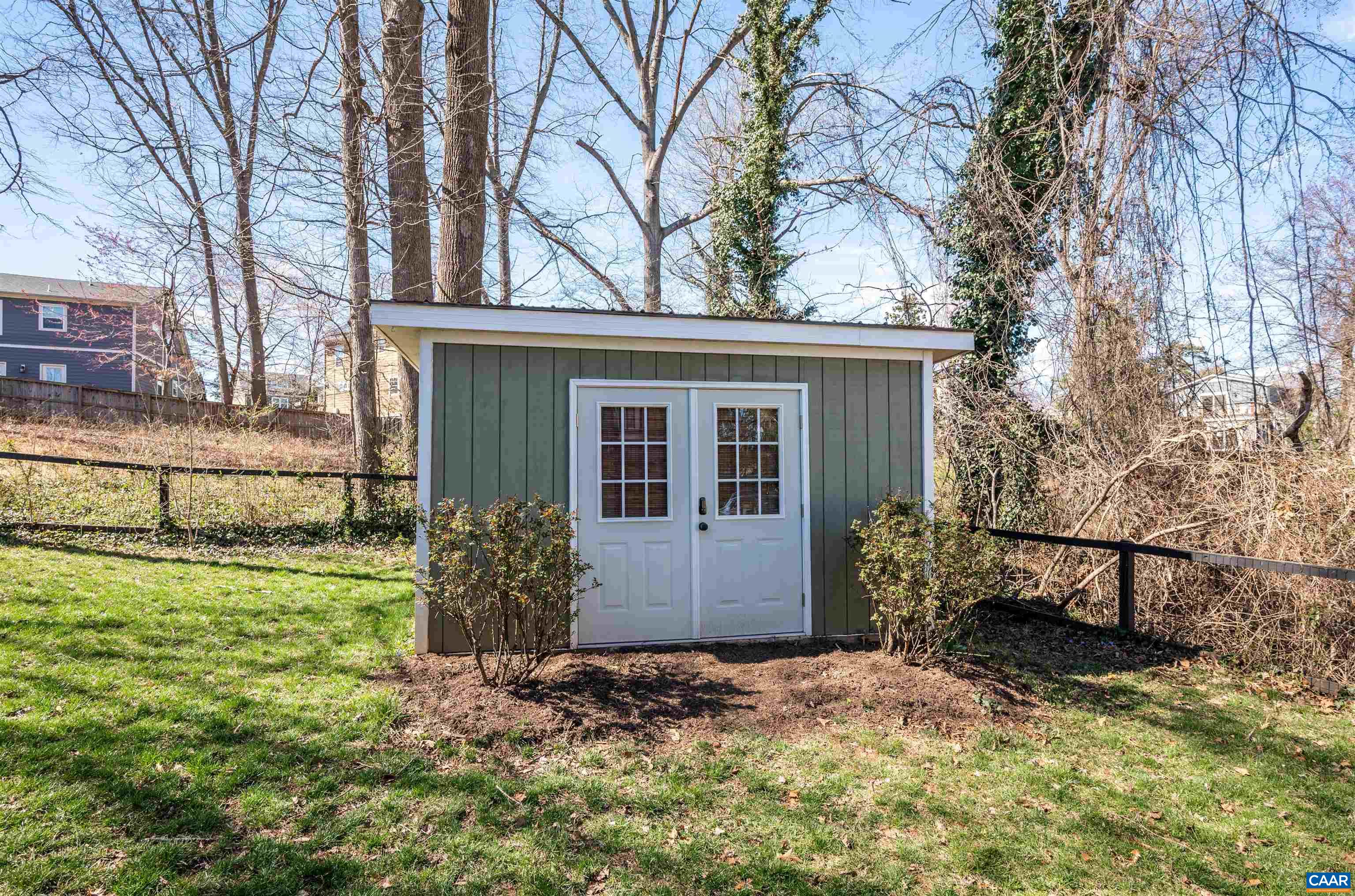 509 MOSELEY DR