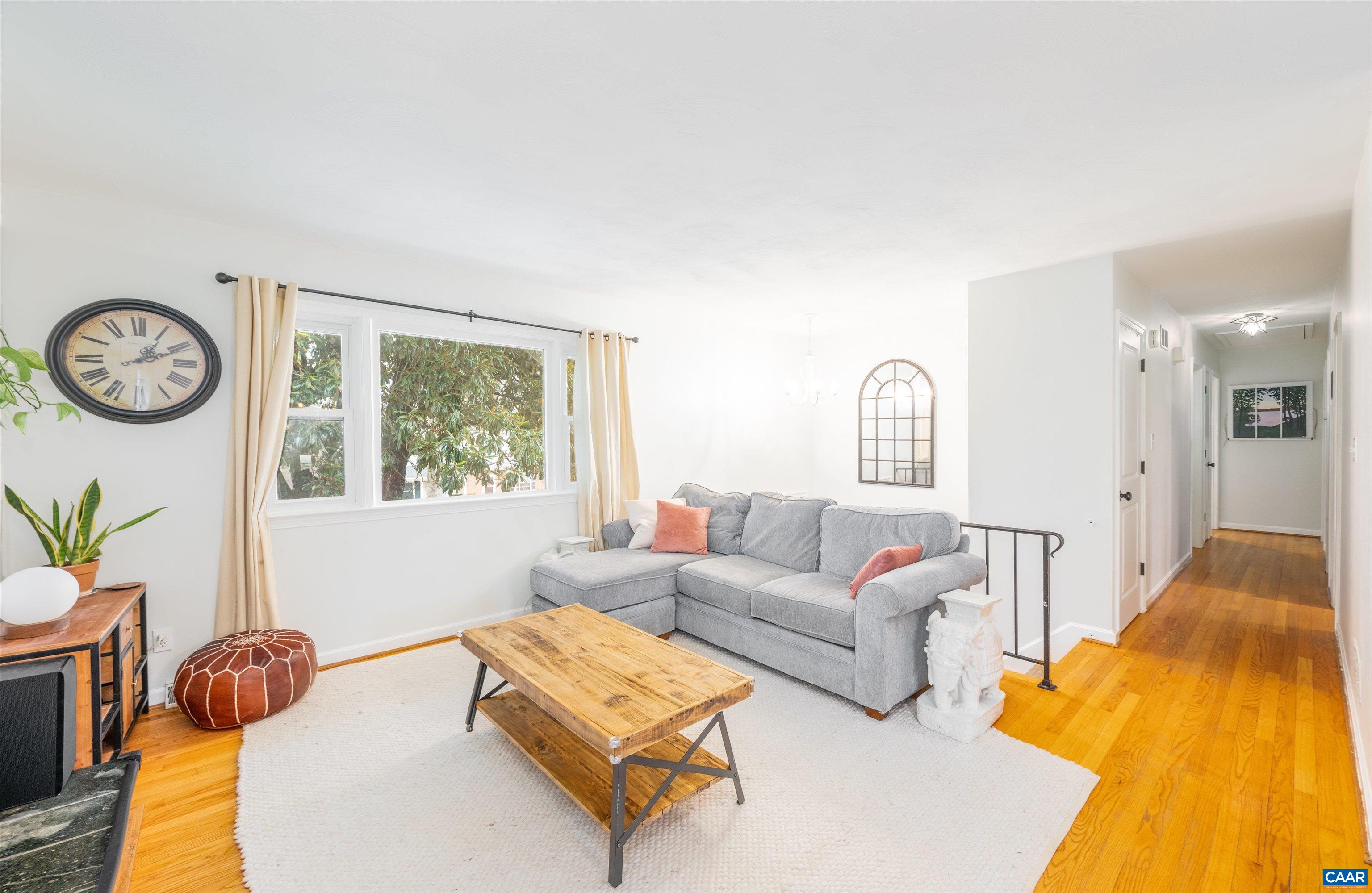 509 MOSELEY DR