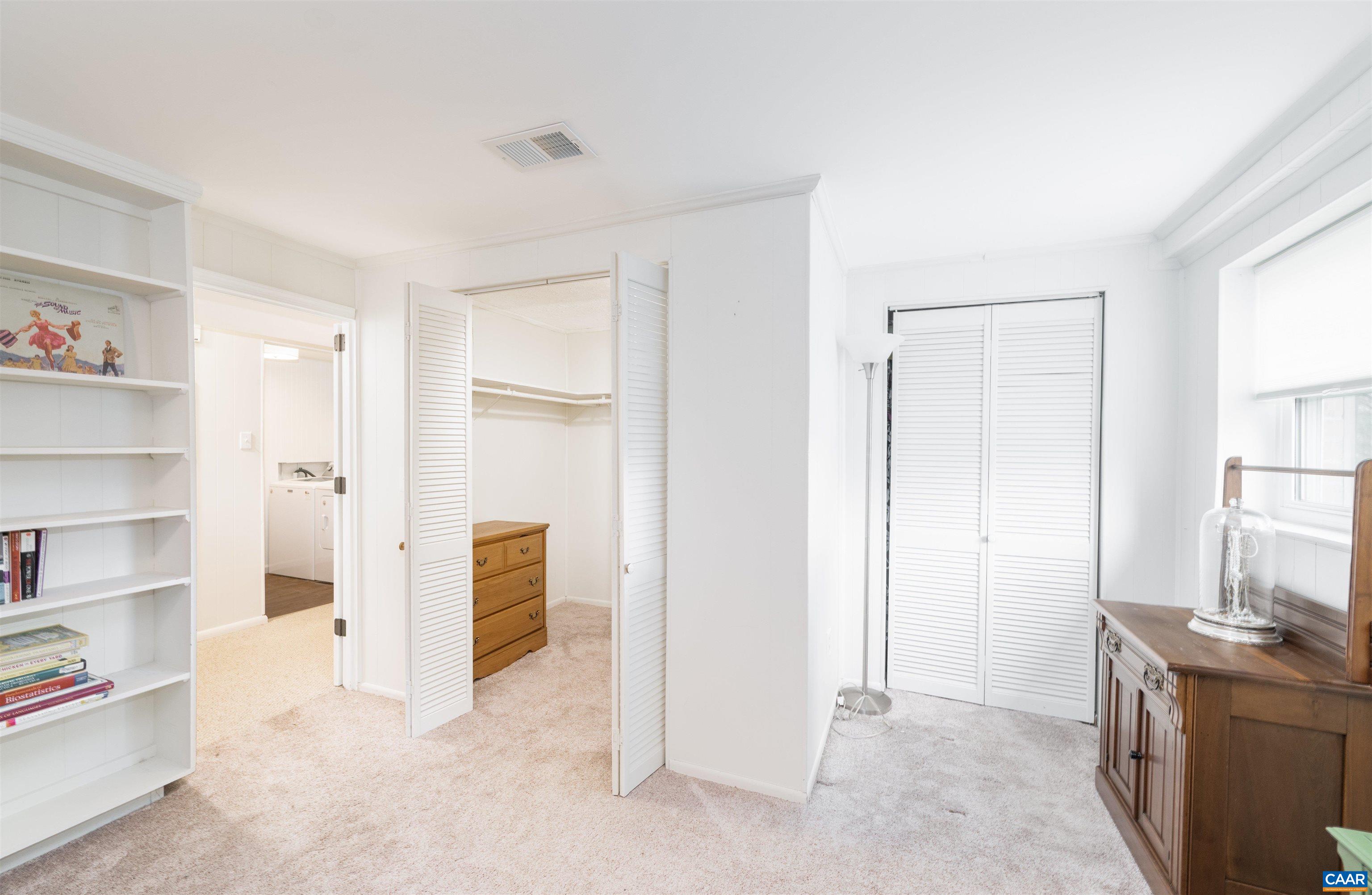 509 MOSELEY DR