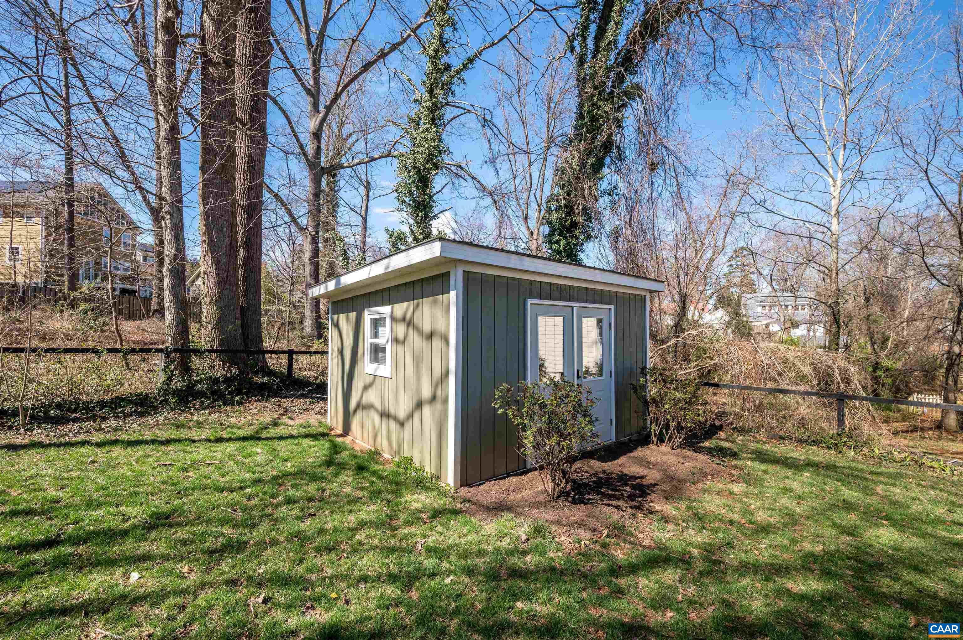 509 MOSELEY DR
