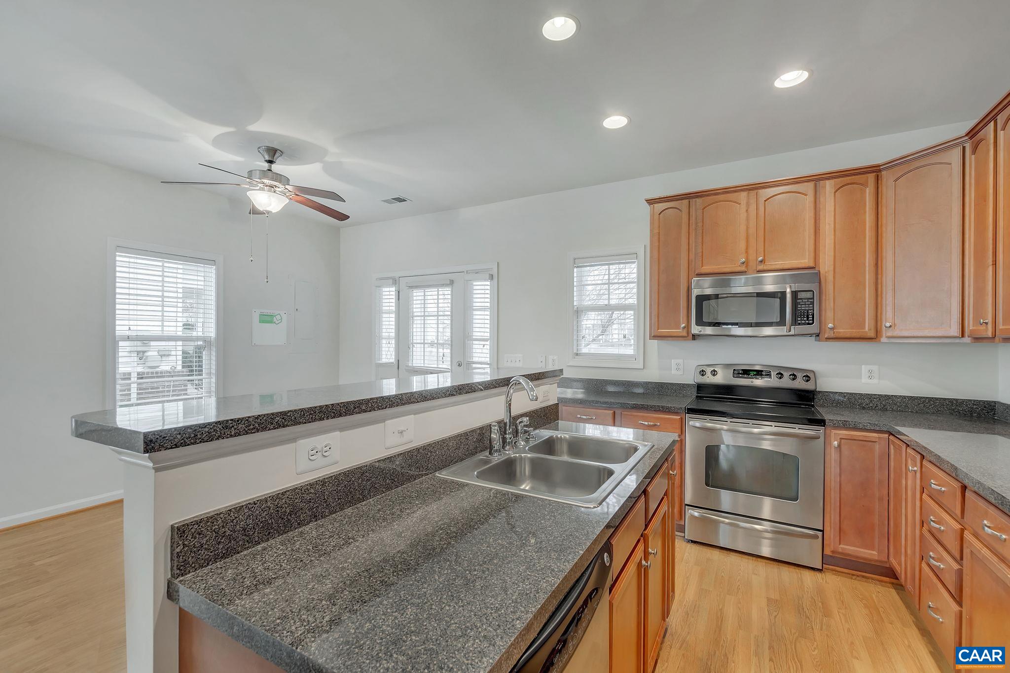 164 VILLA CIR