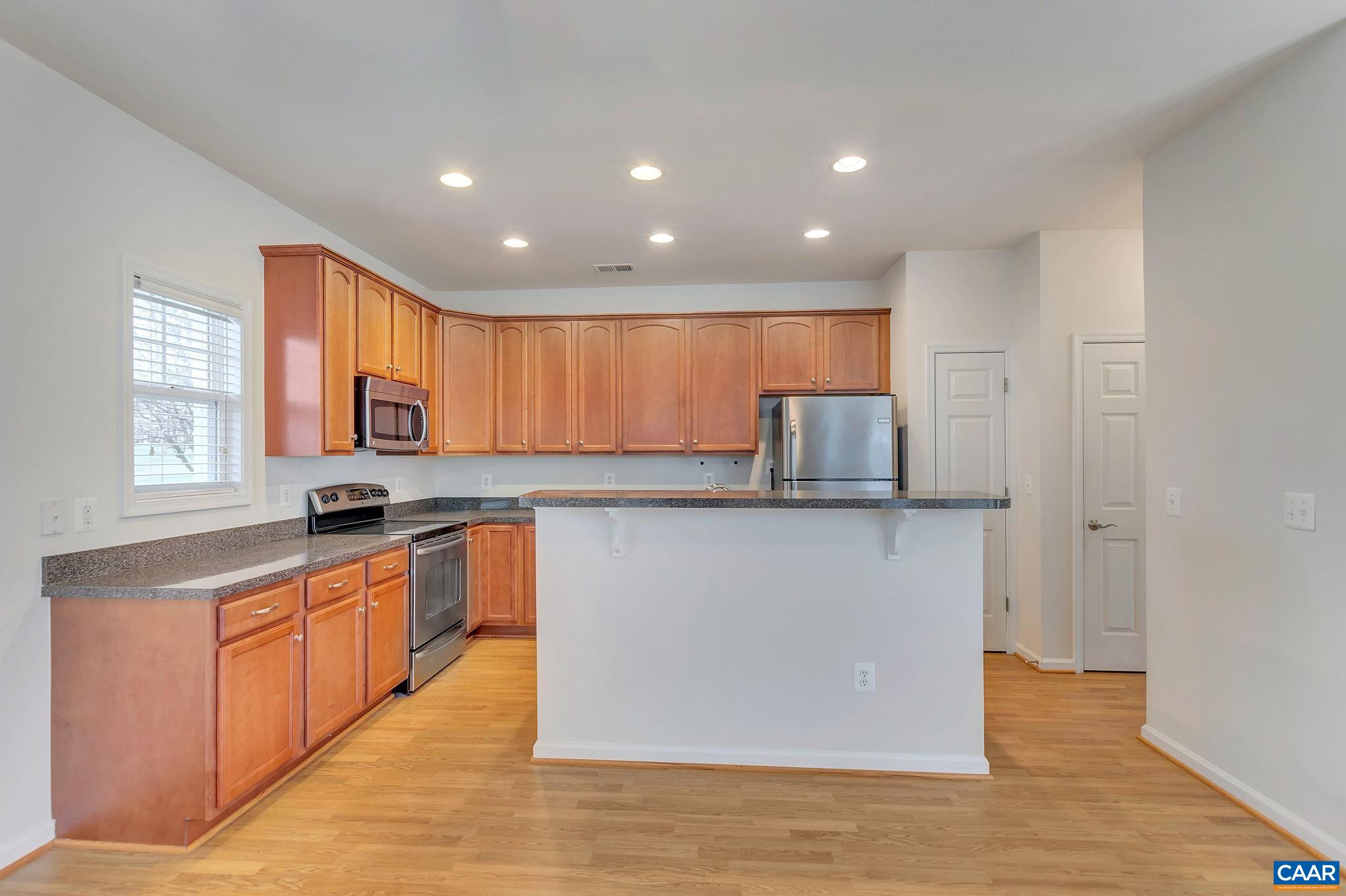164 VILLA CIR
