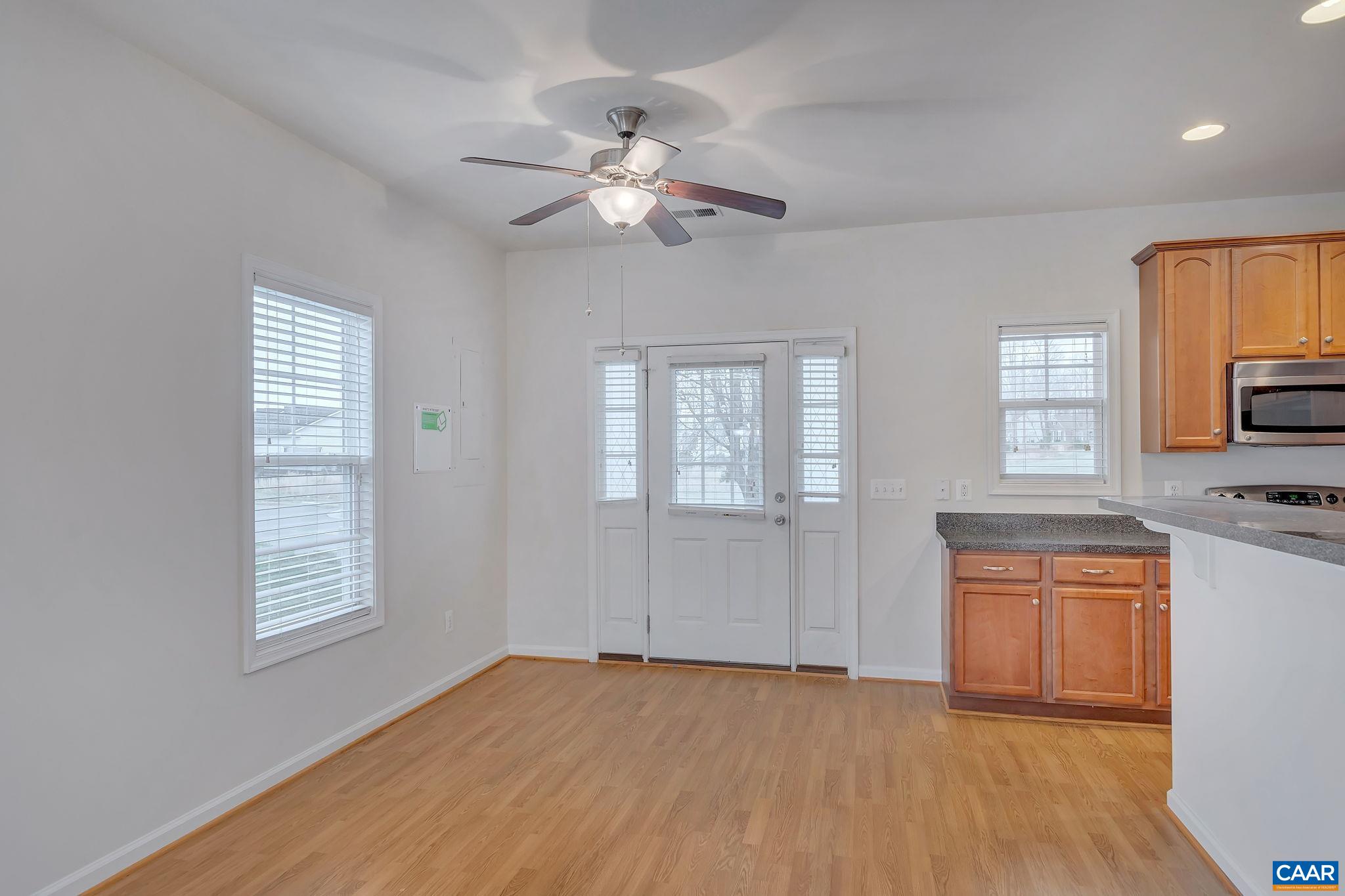 164 VILLA CIR