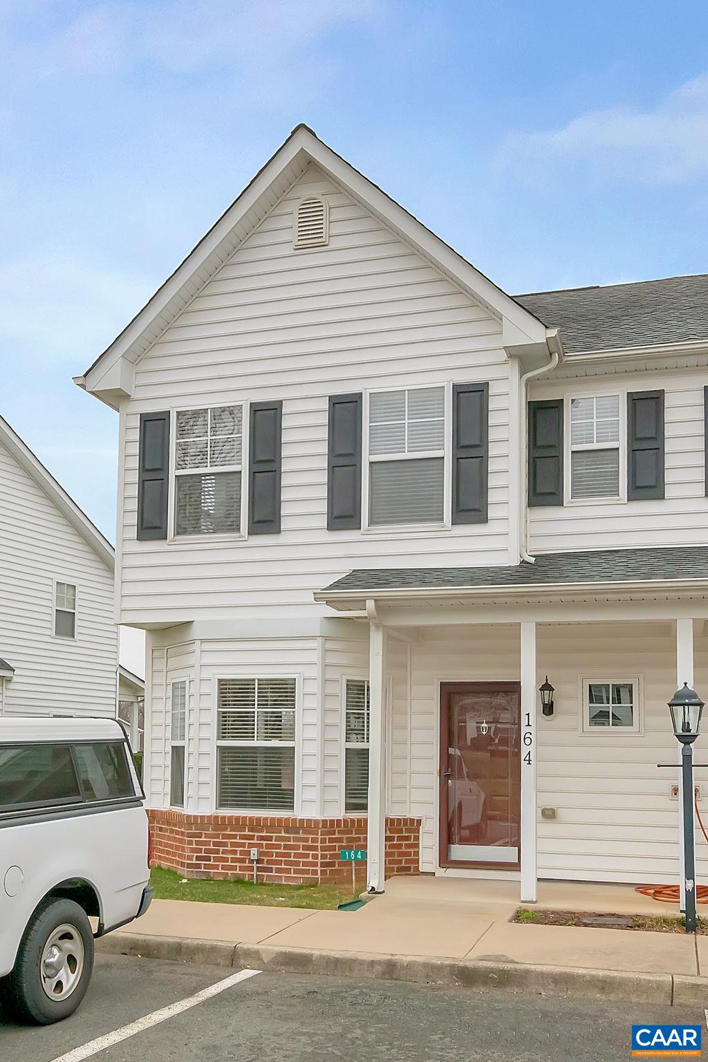 164 VILLA CIR