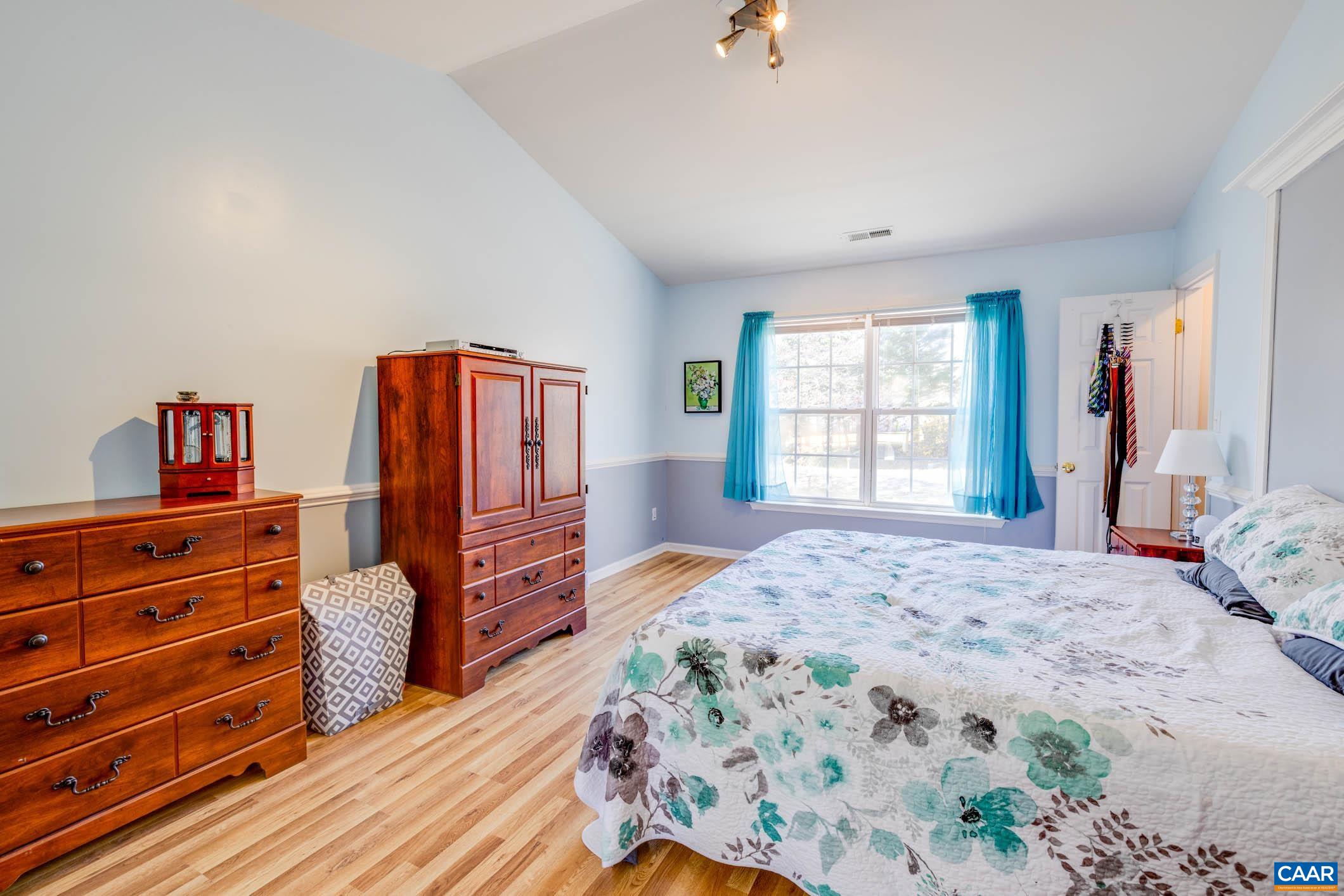 187 LARKSPUR RD