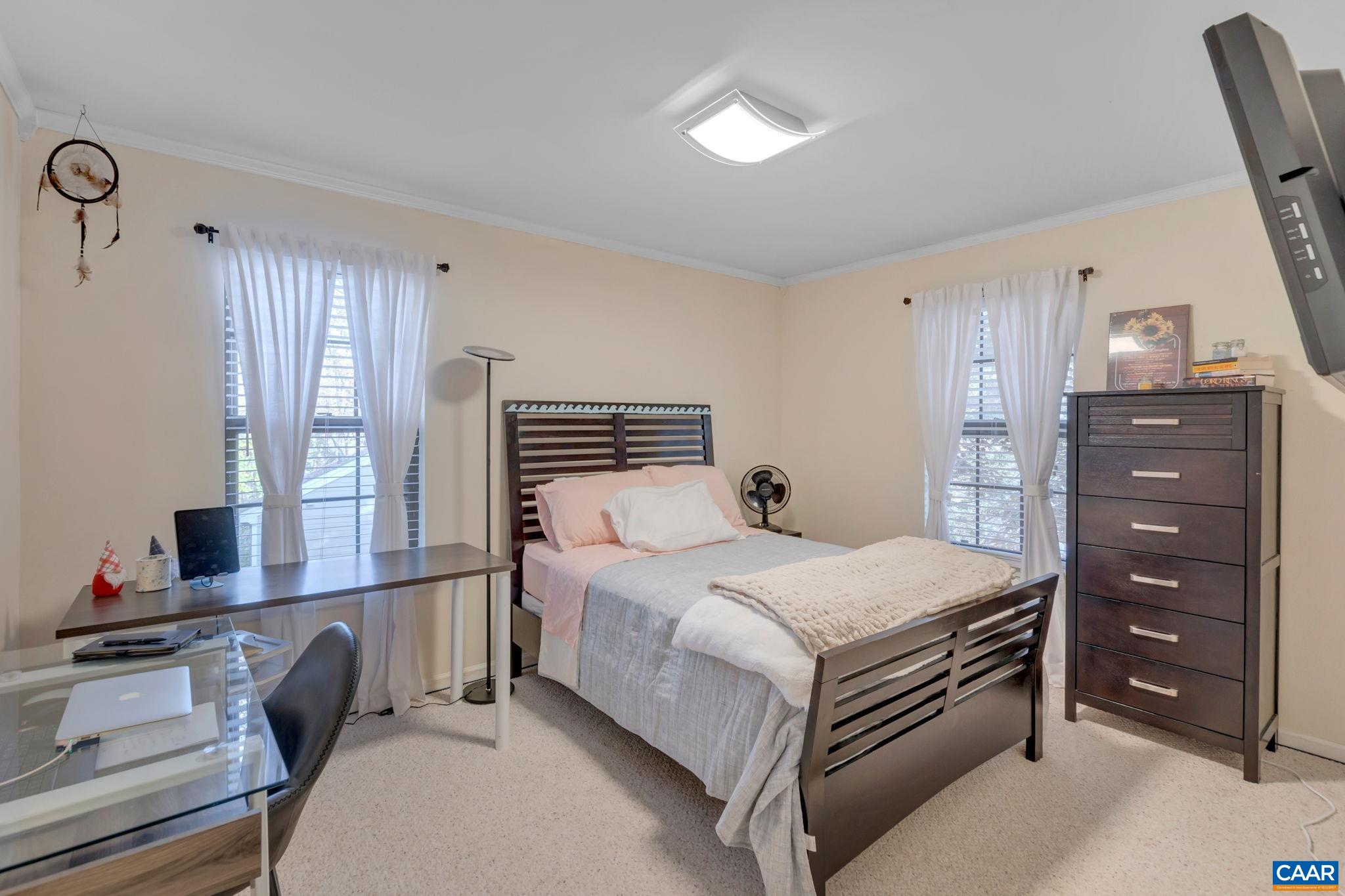 1119 COTTONWOOD RD