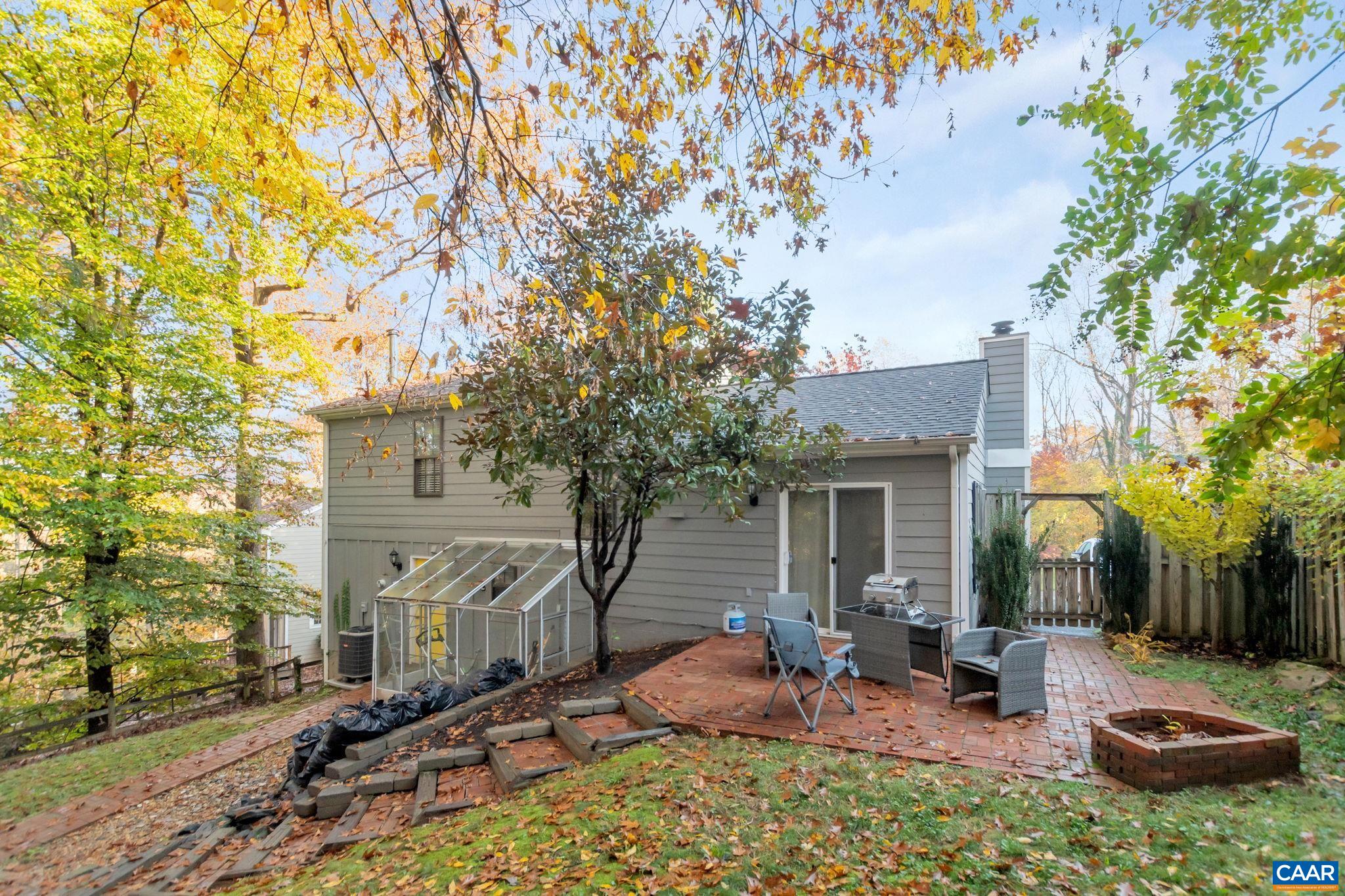 1119 COTTONWOOD RD
