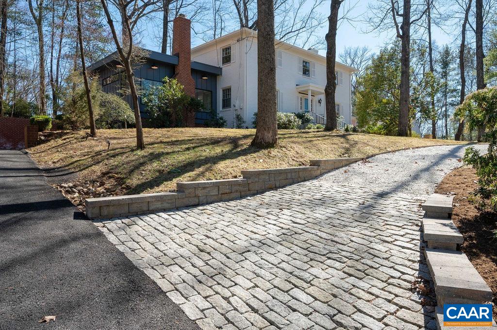 1630 BRANDYWINE DR