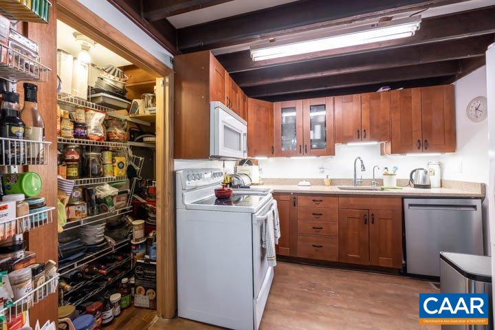 20 DOGWOOD DR