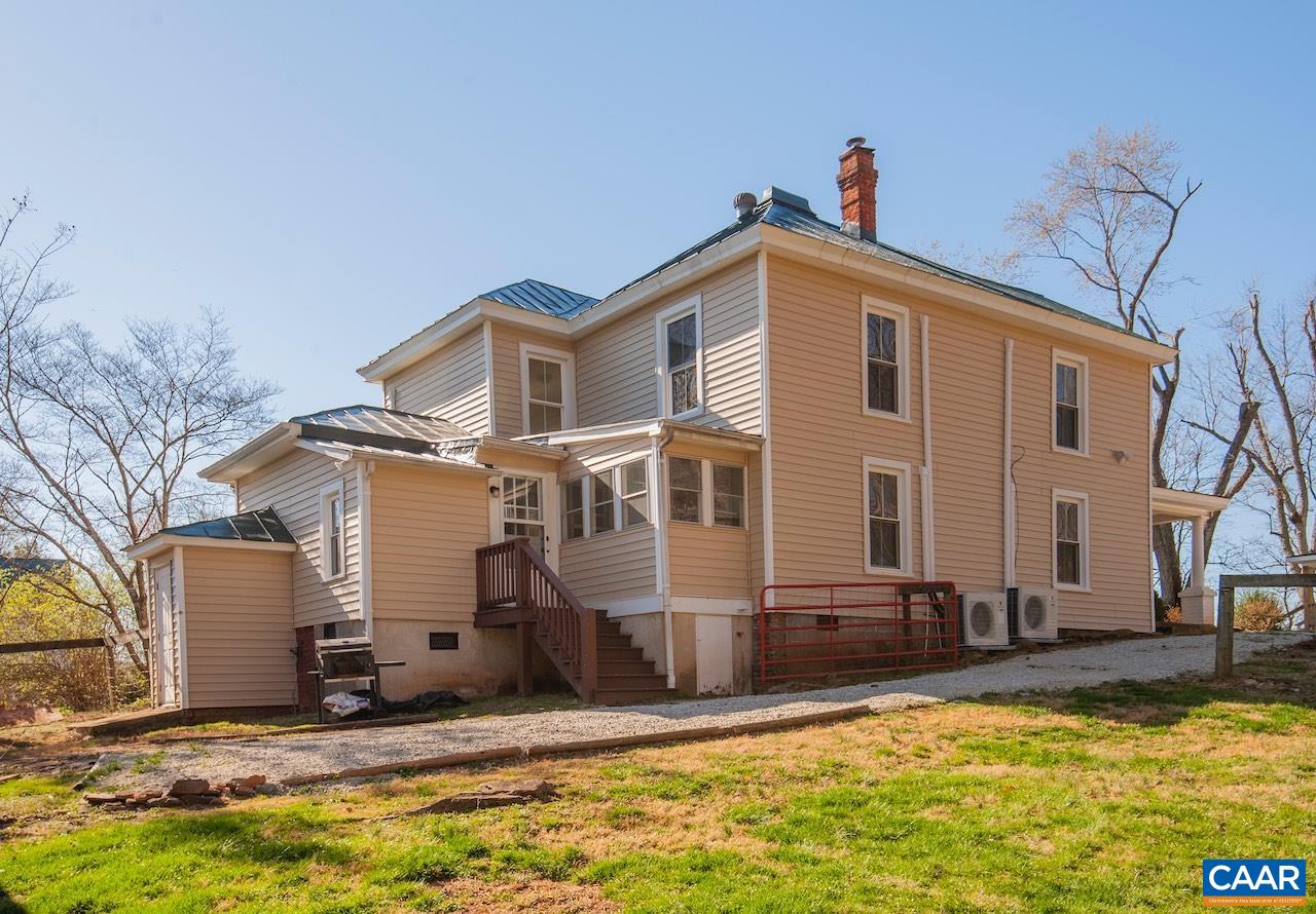 64 LENTZ LN