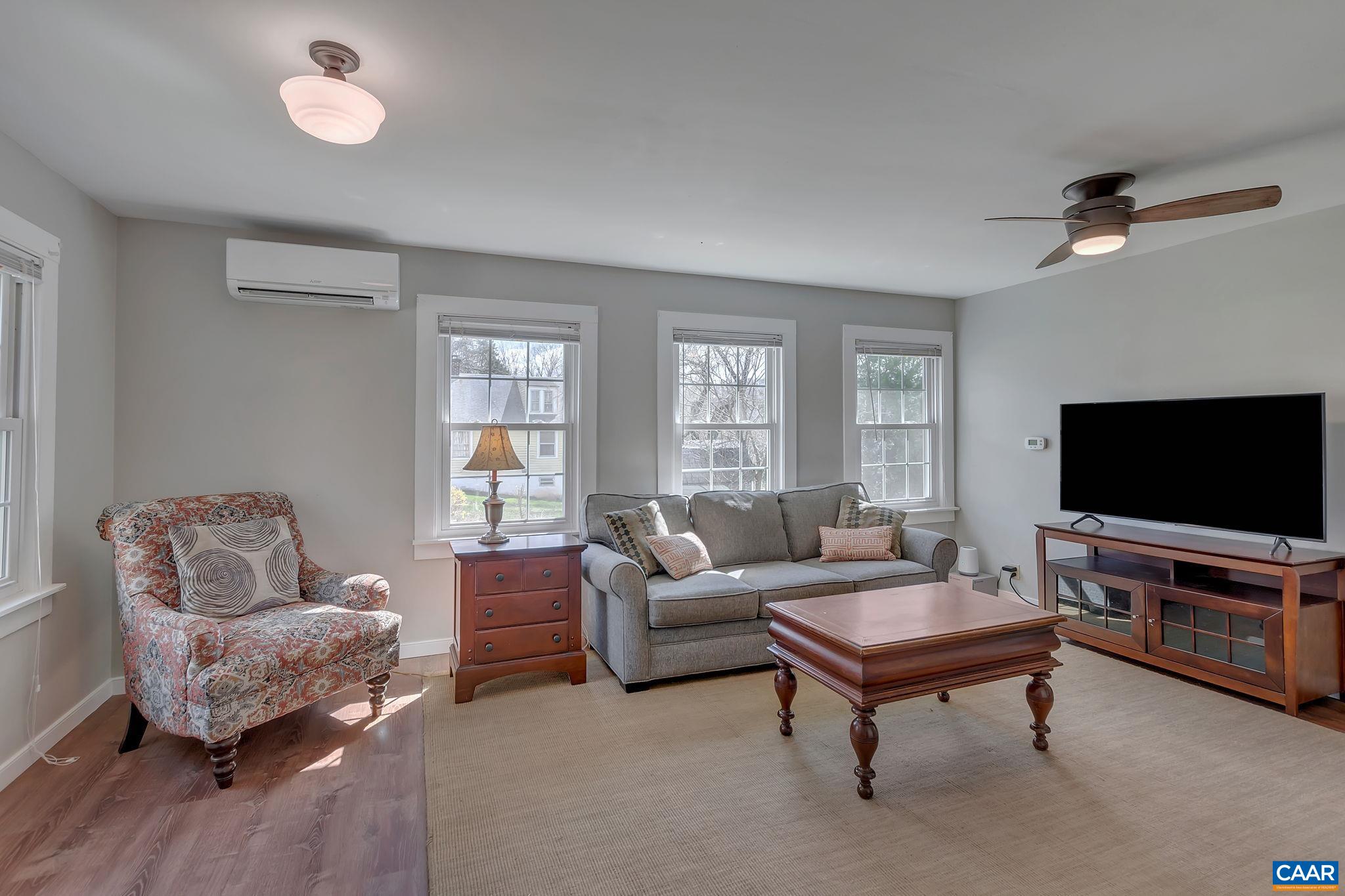 403 RIVERSIDE DR