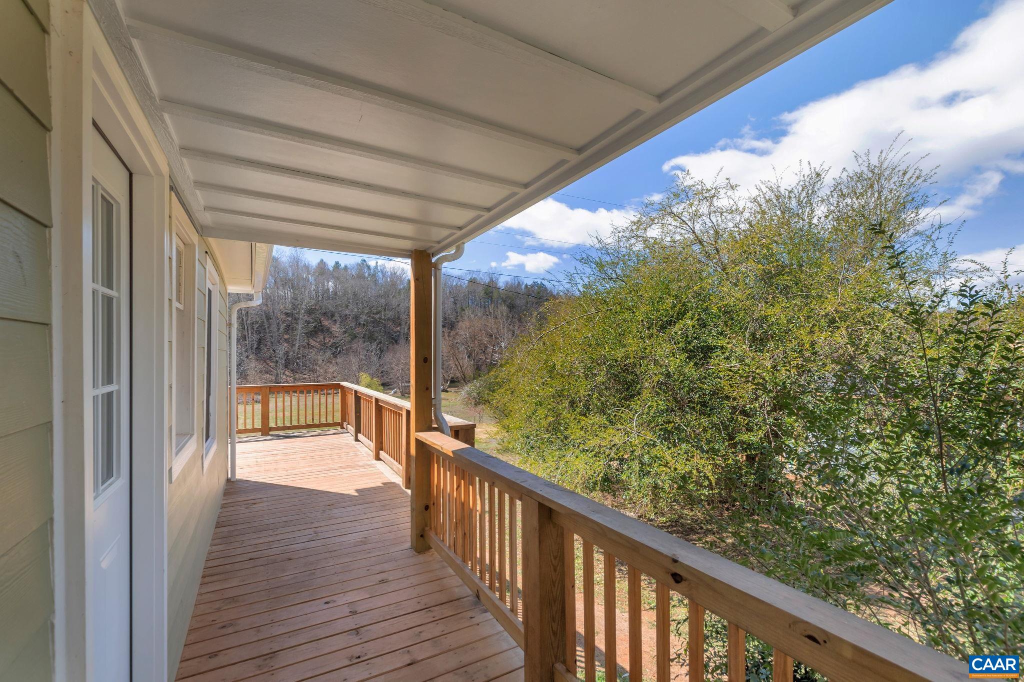 403 RIVERSIDE DR