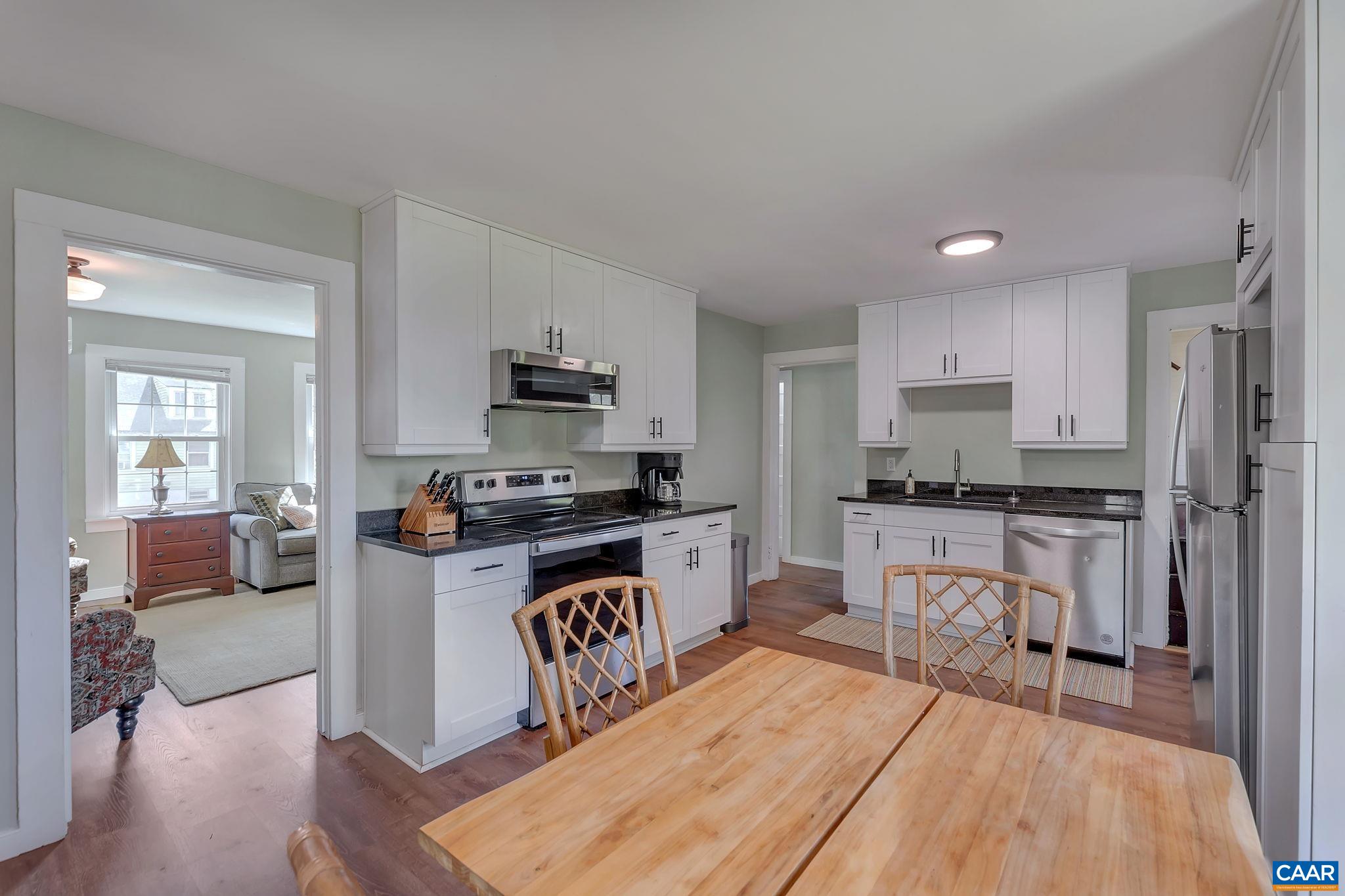 403 RIVERSIDE DR