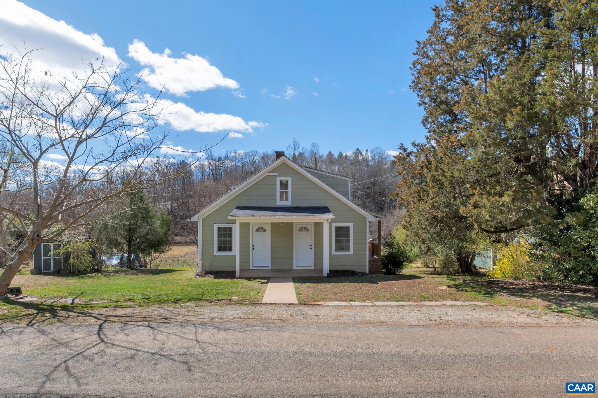 403 RIVERSIDE DR