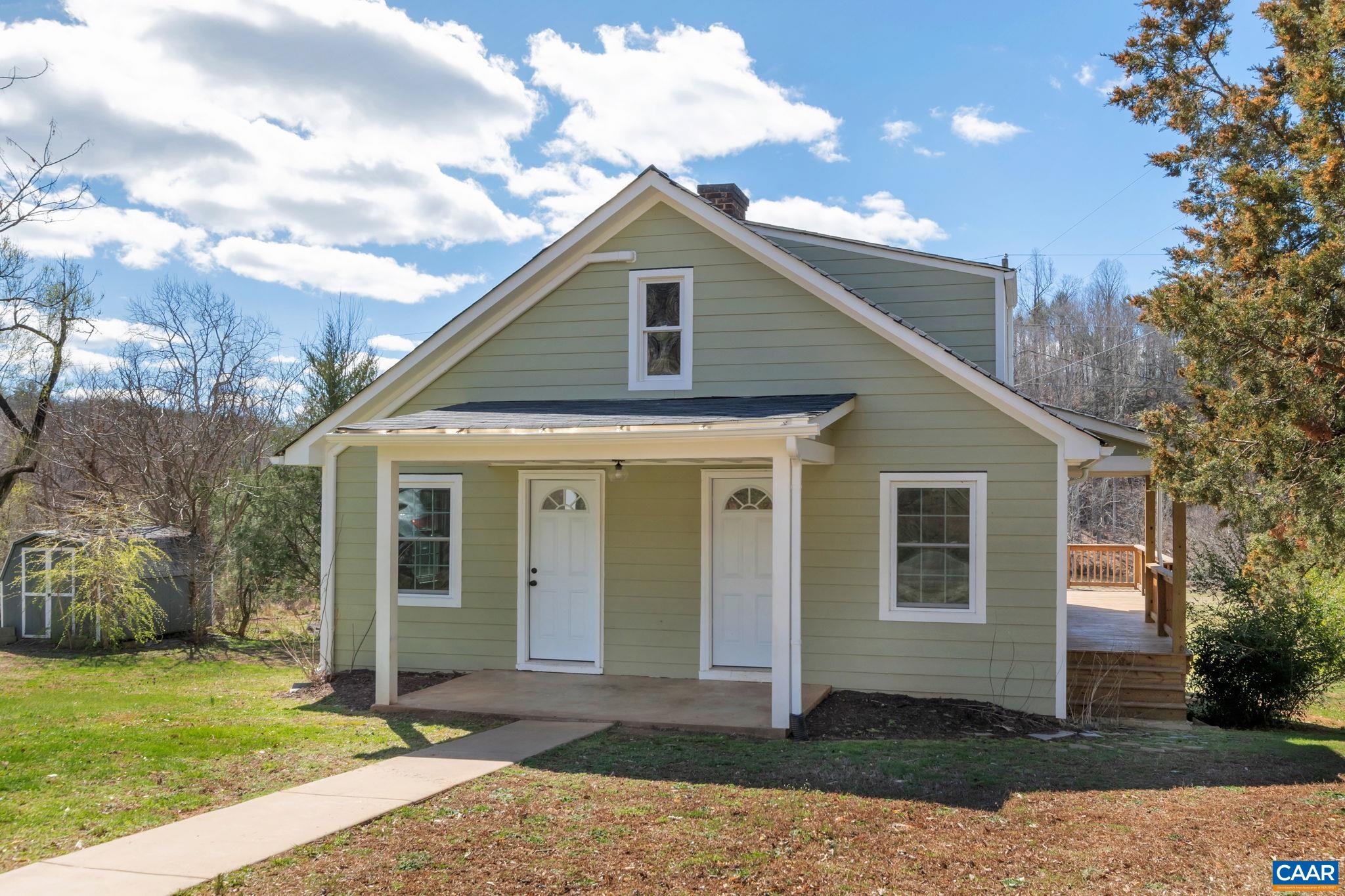 403 RIVERSIDE DR