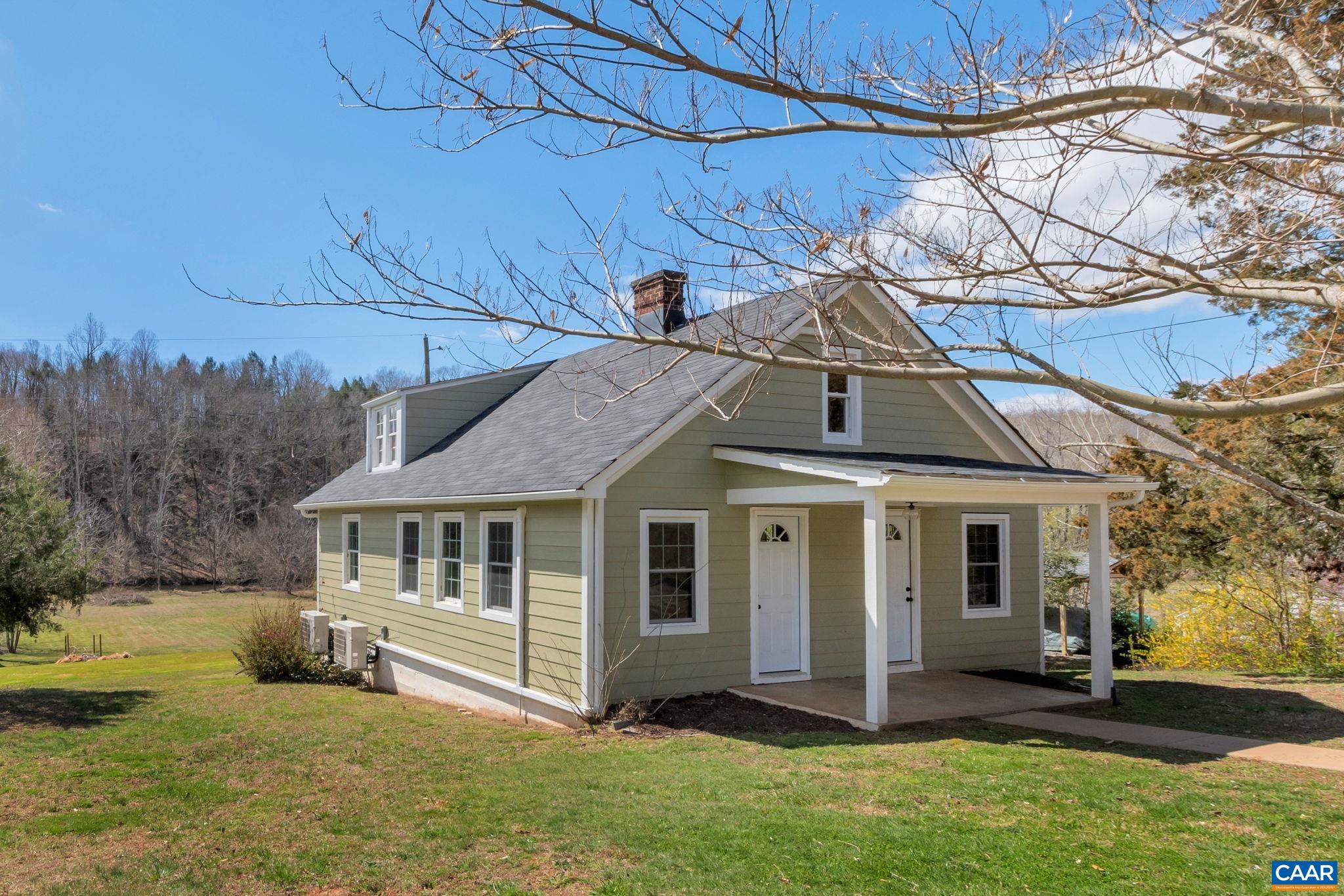403 RIVERSIDE DR