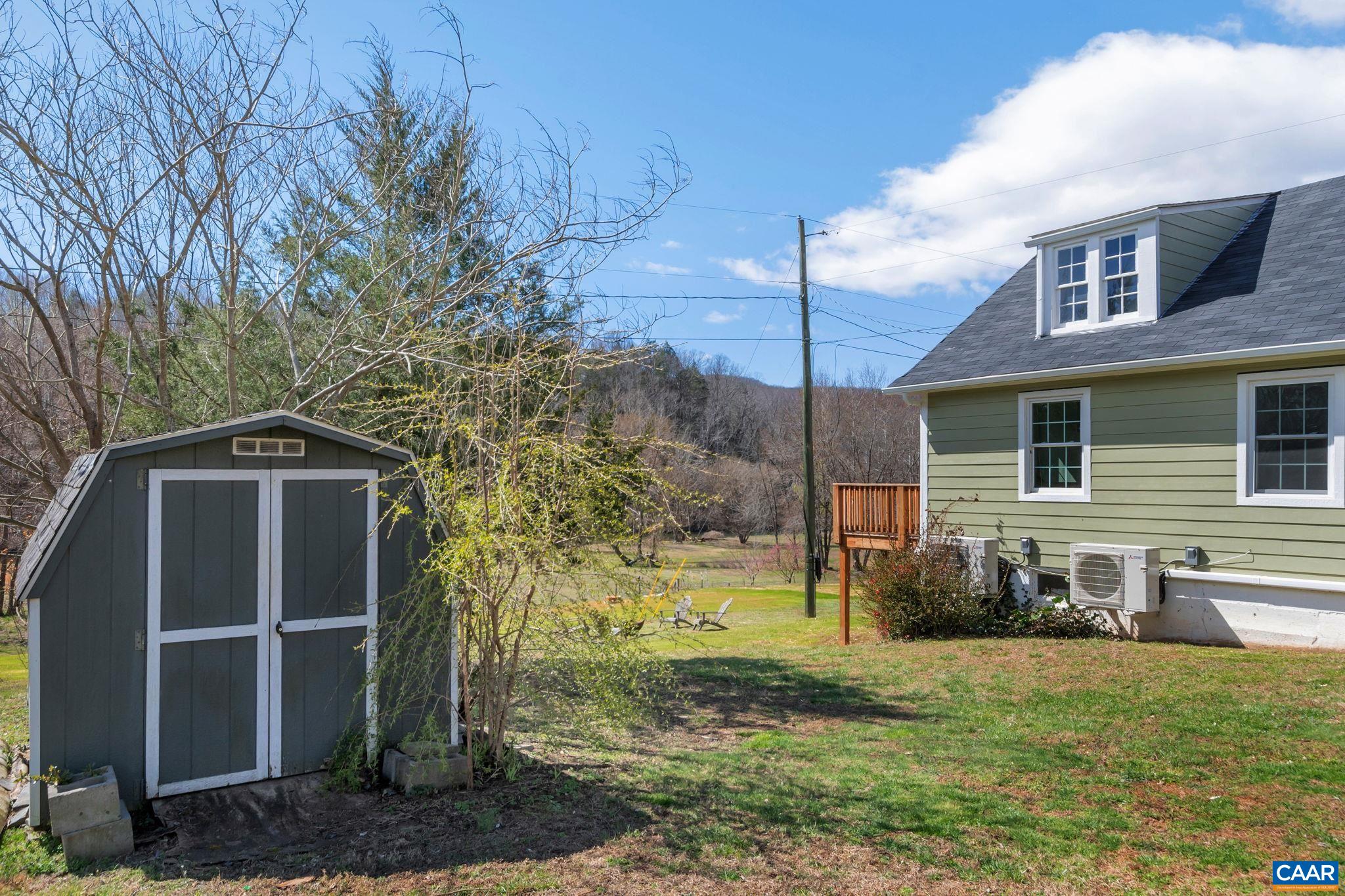 403 RIVERSIDE DR