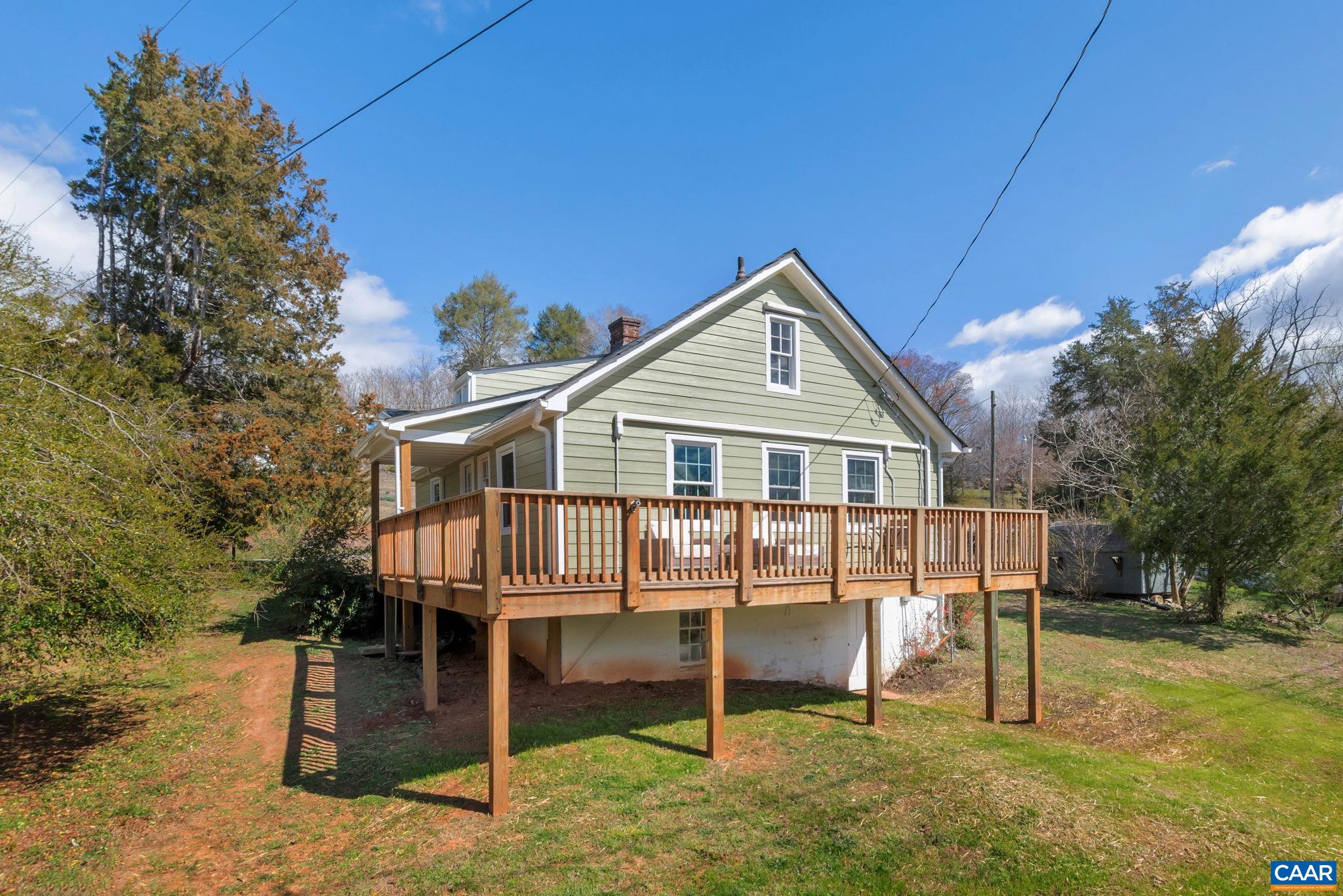 403 RIVERSIDE DR